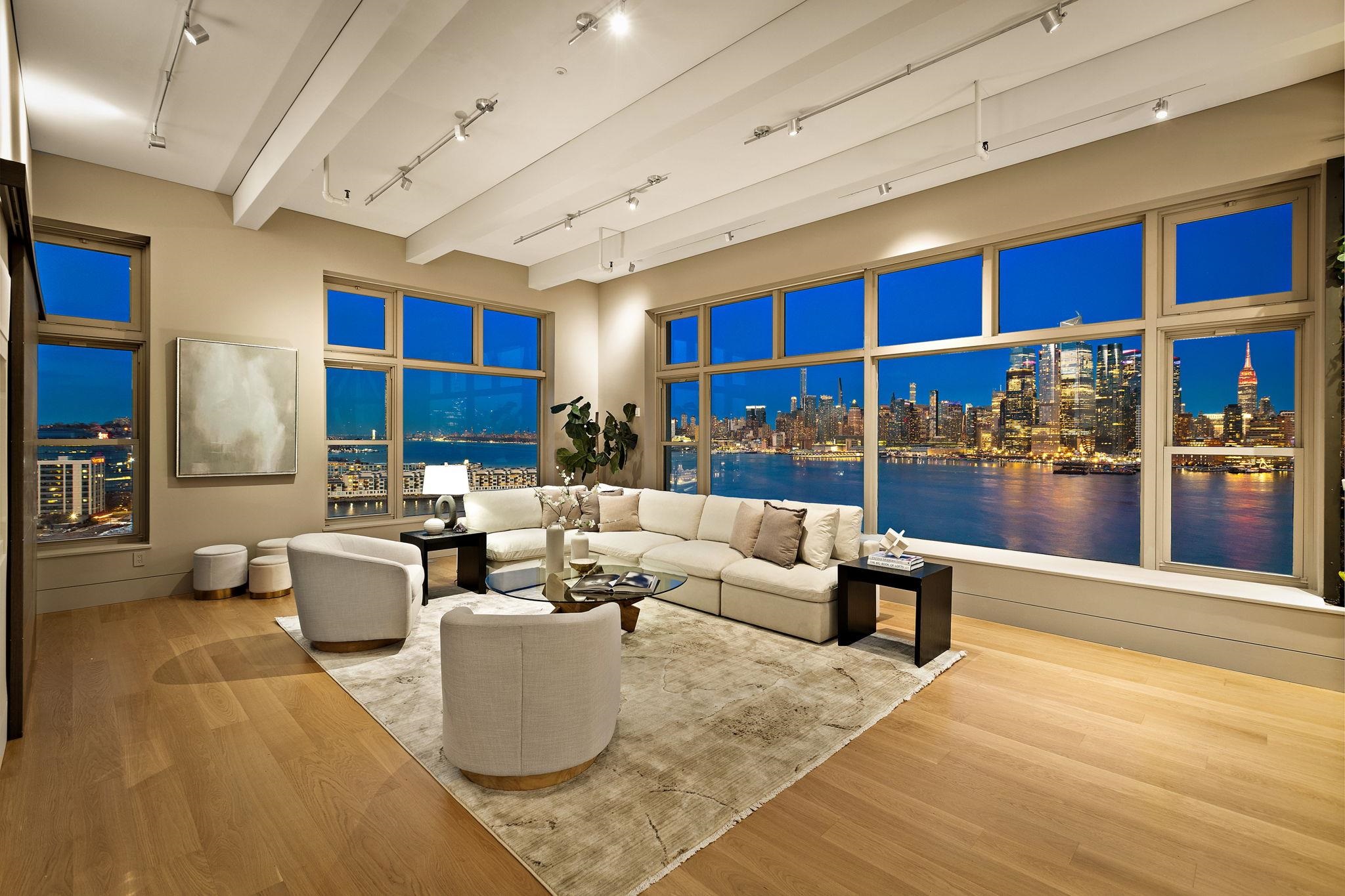 1500 HUDSON ST Unit: 11FG