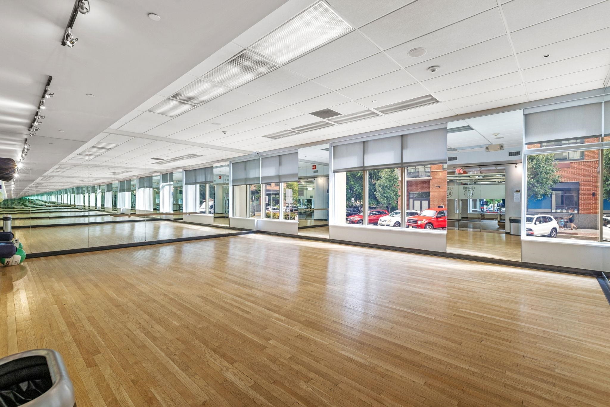 1500 HUDSON ST Unit: 11FG