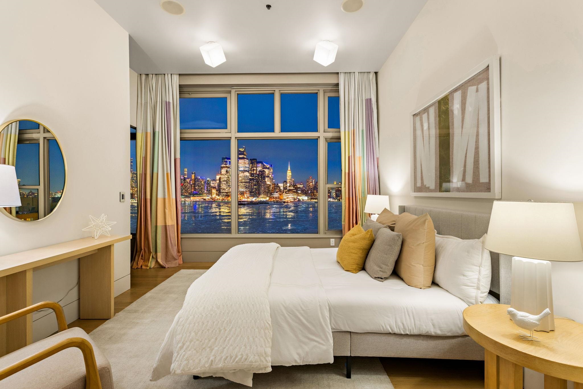 1500 HUDSON ST Unit: 11FG