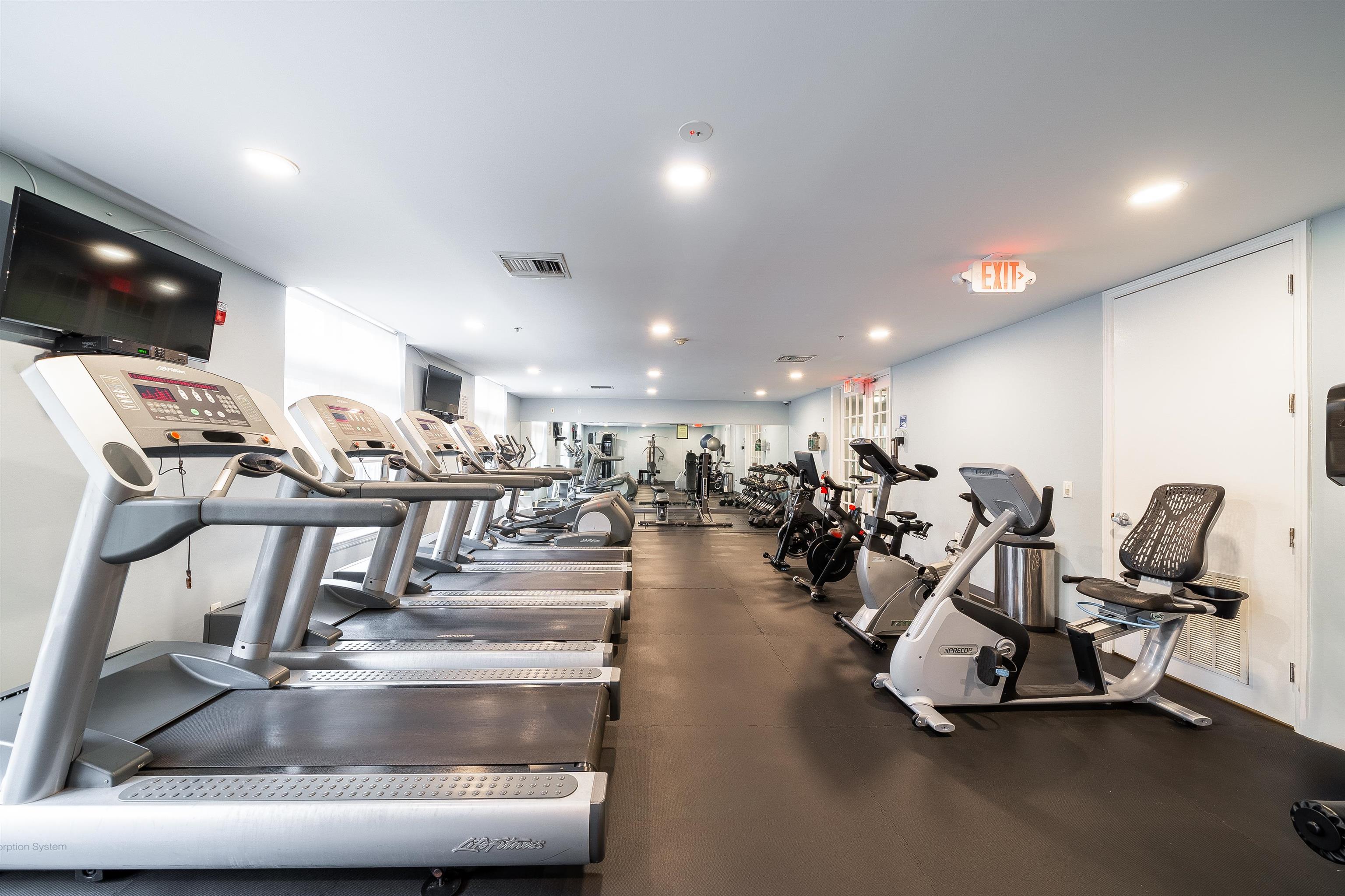 1201 ADAMS ST Unit: 413