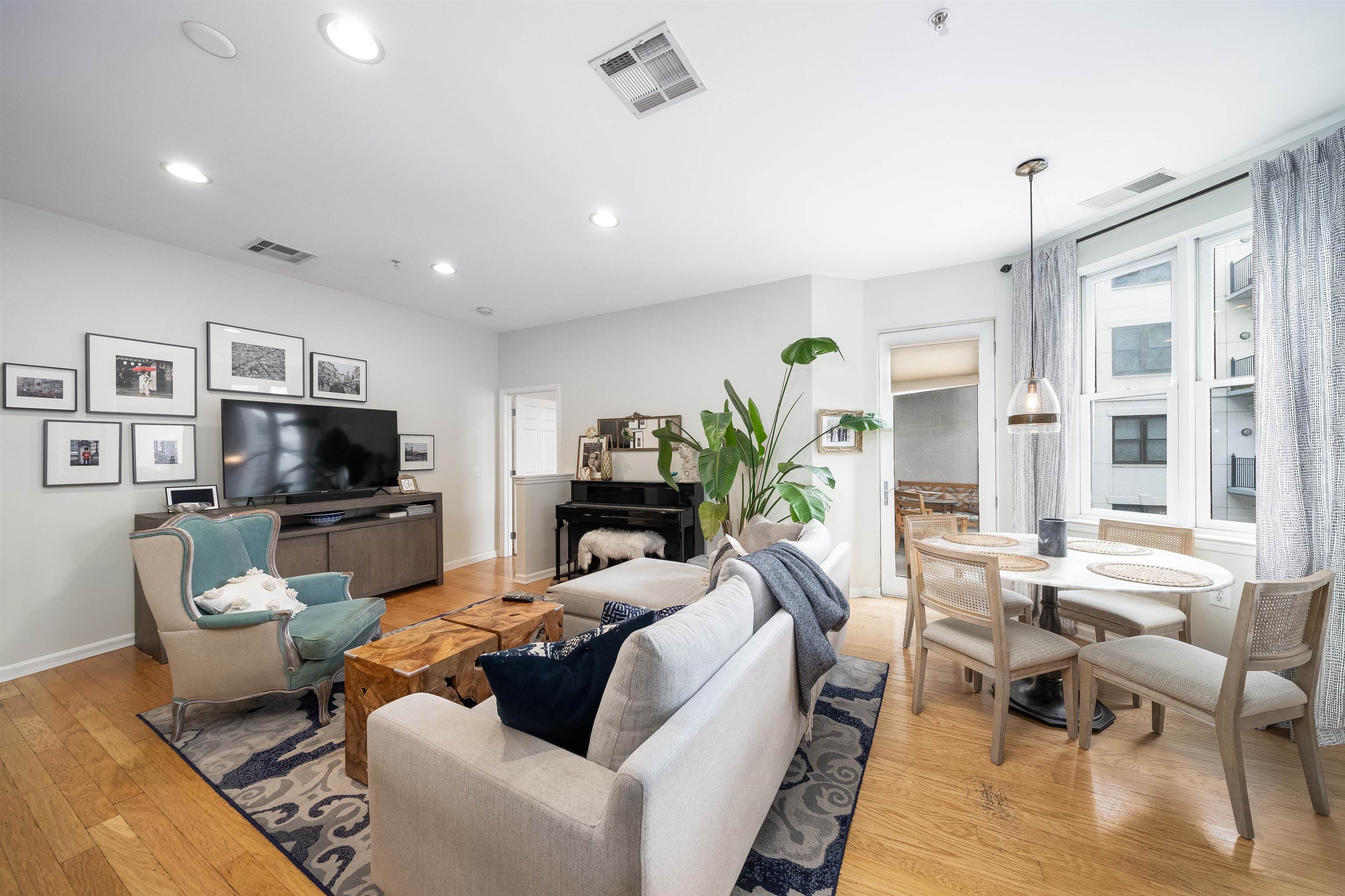 1201 ADAMS ST Unit: 413