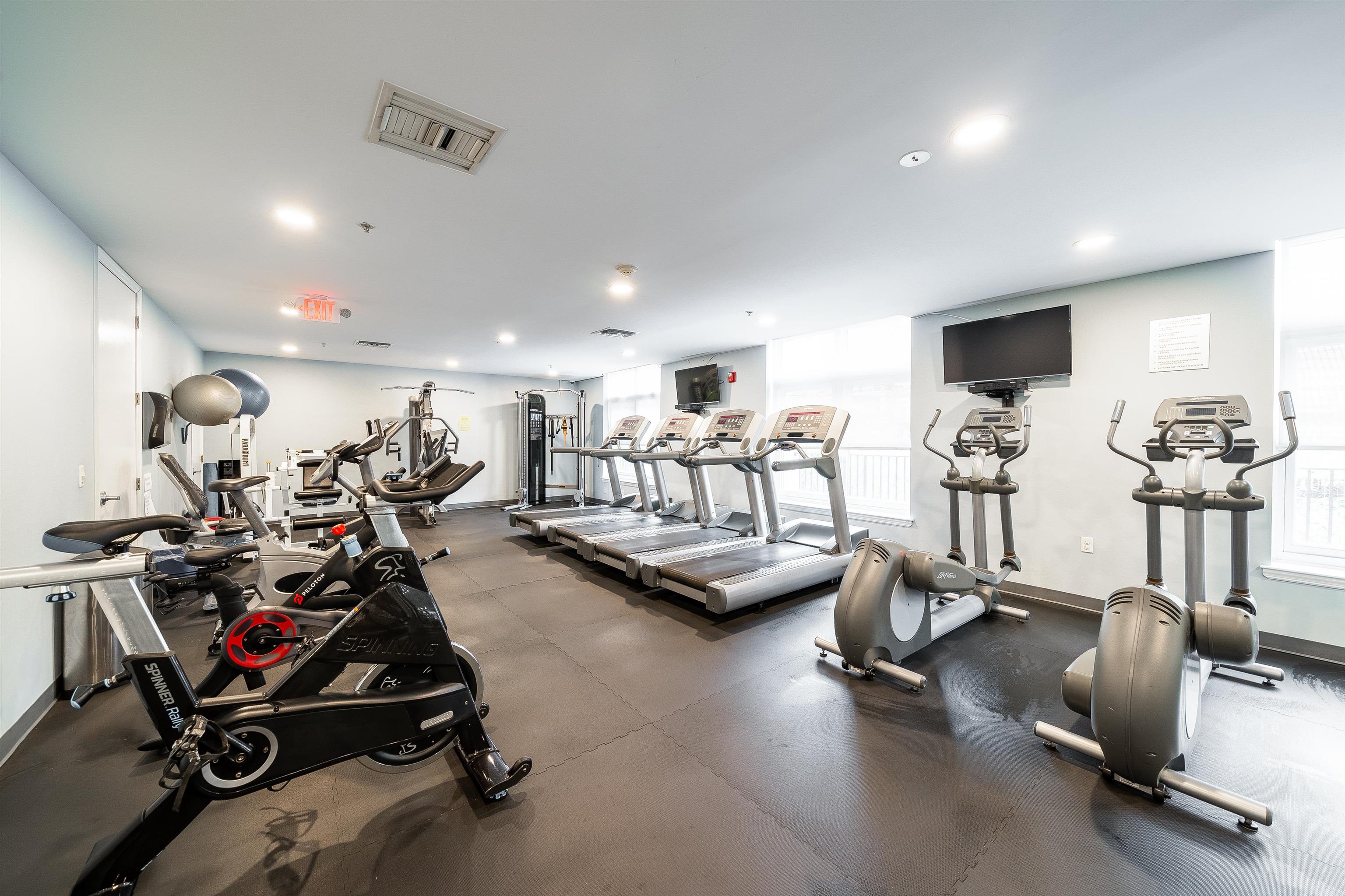 1201 ADAMS ST Unit: 413