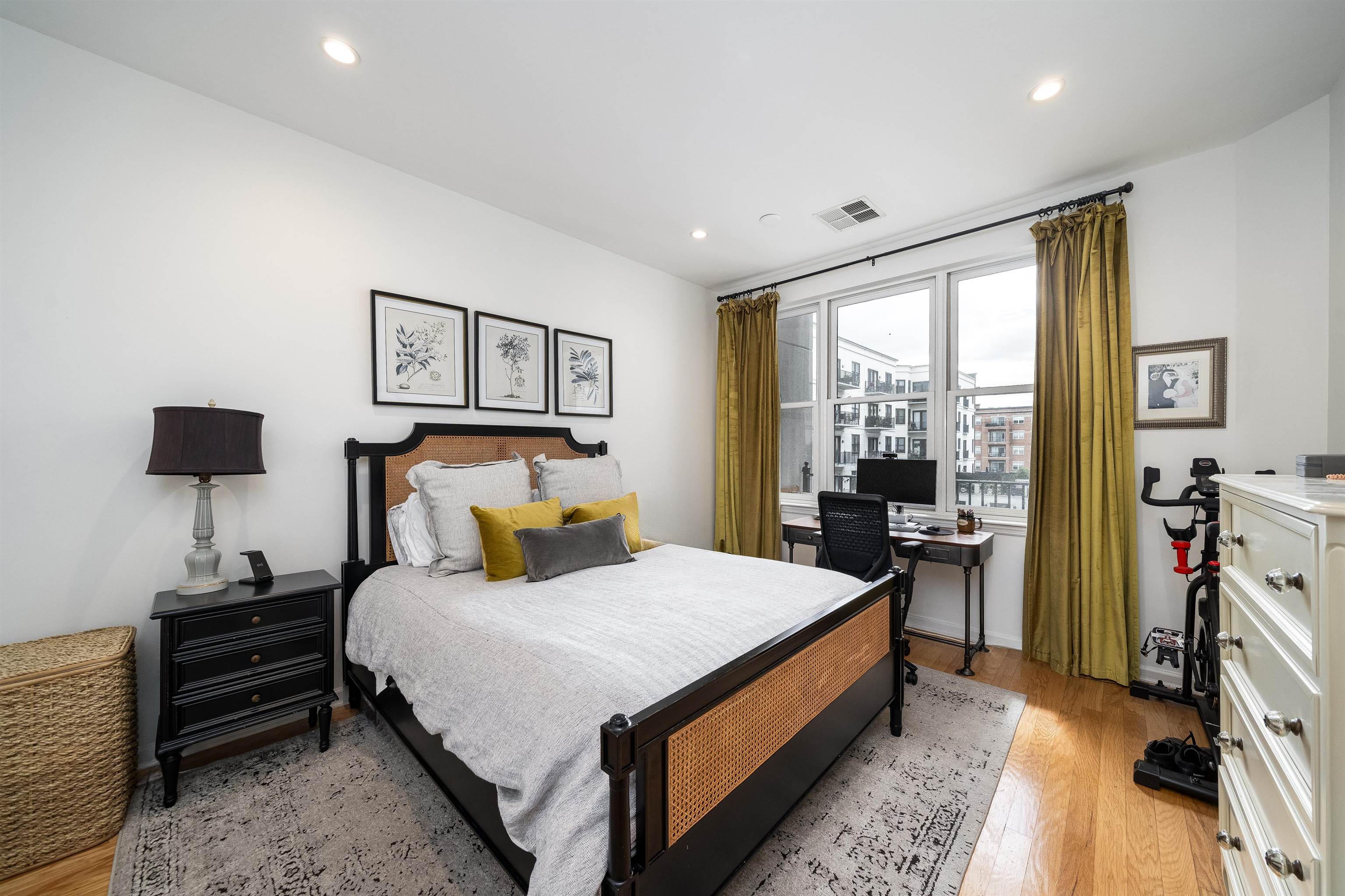 1201 ADAMS ST Unit: 413