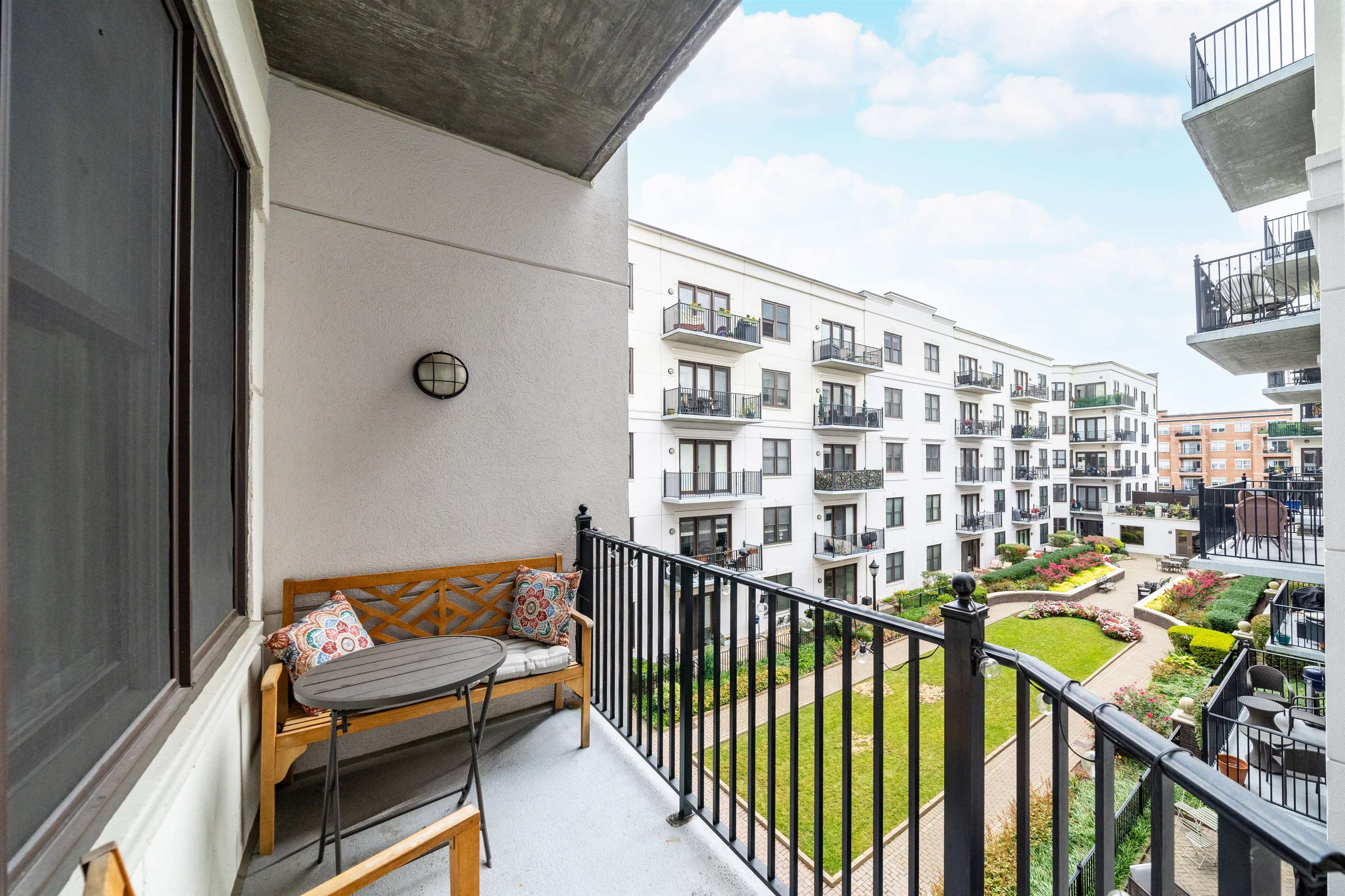 1201 ADAMS ST Unit: 413