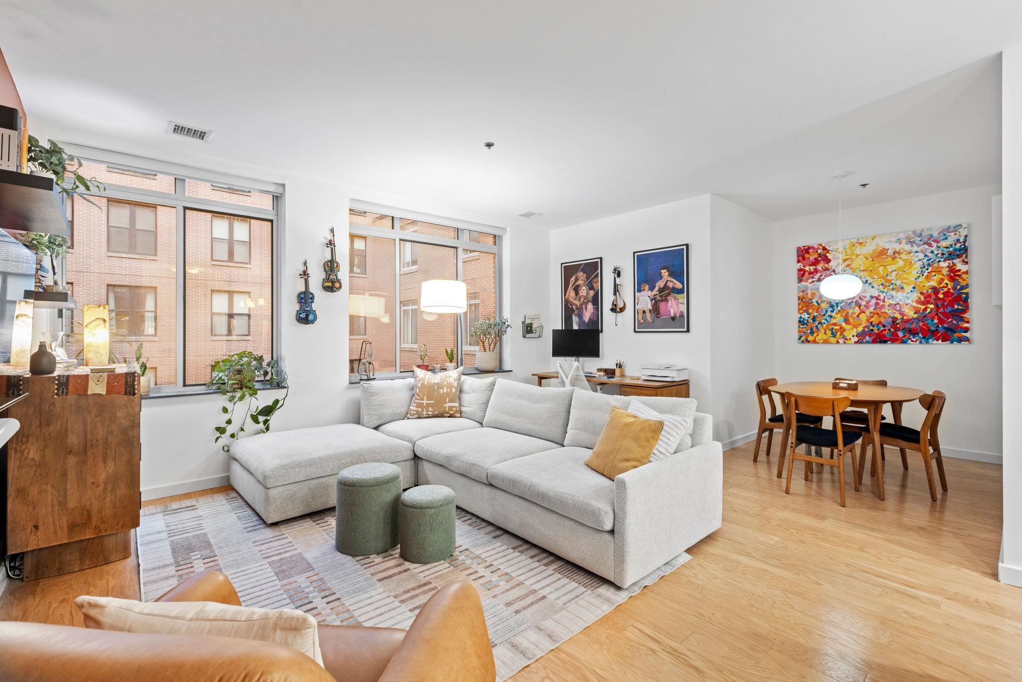 25 MCWILLIAMS PL Unit: 307