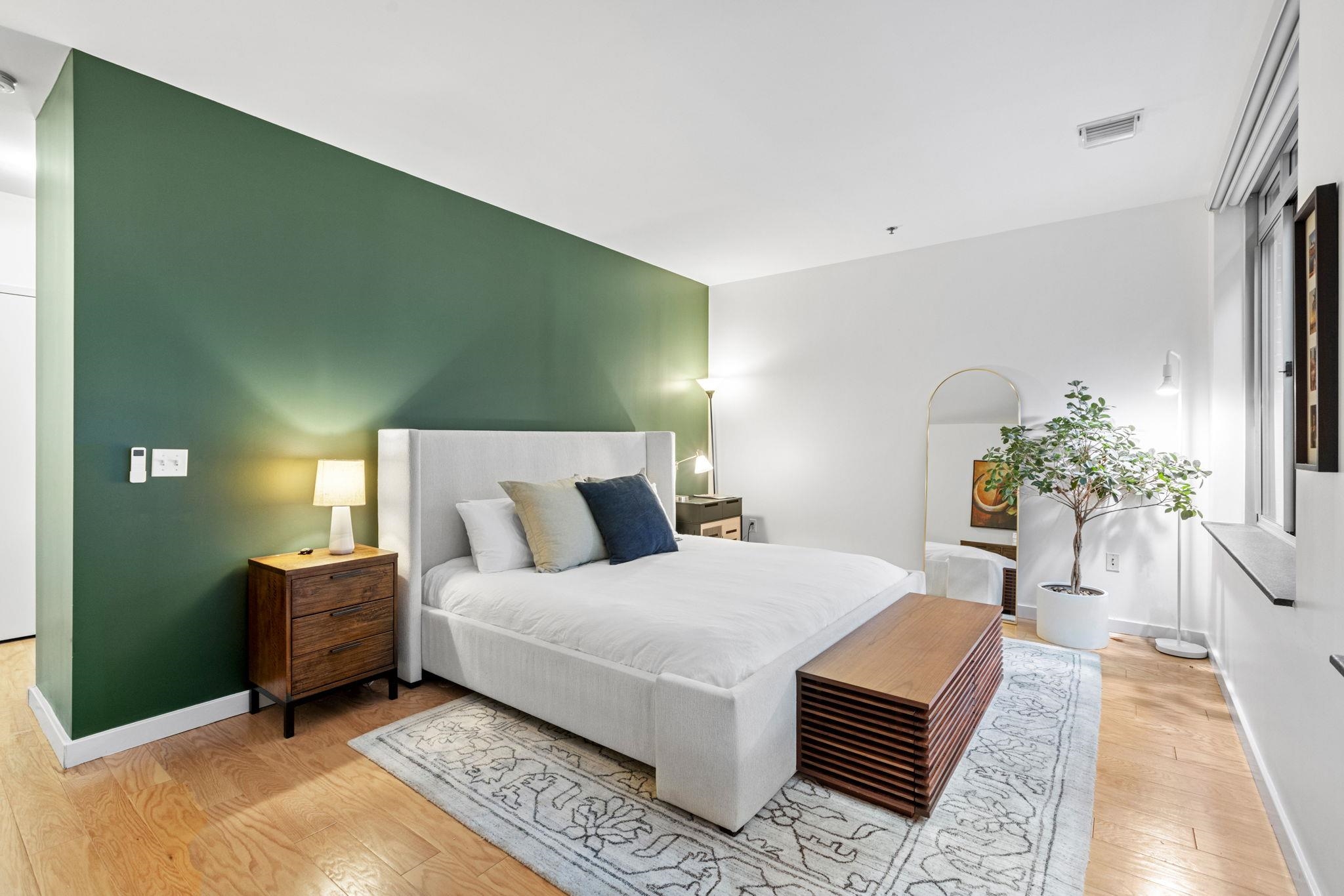 25 MCWILLIAMS PL Unit: 307