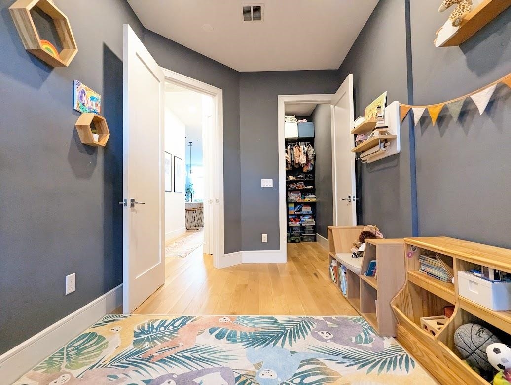 33 WAVERLY ST Unit: 2