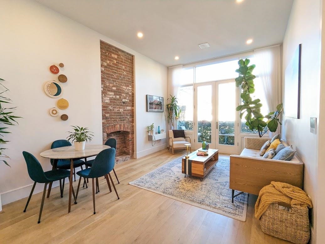 33 WAVERLY ST Unit: 2