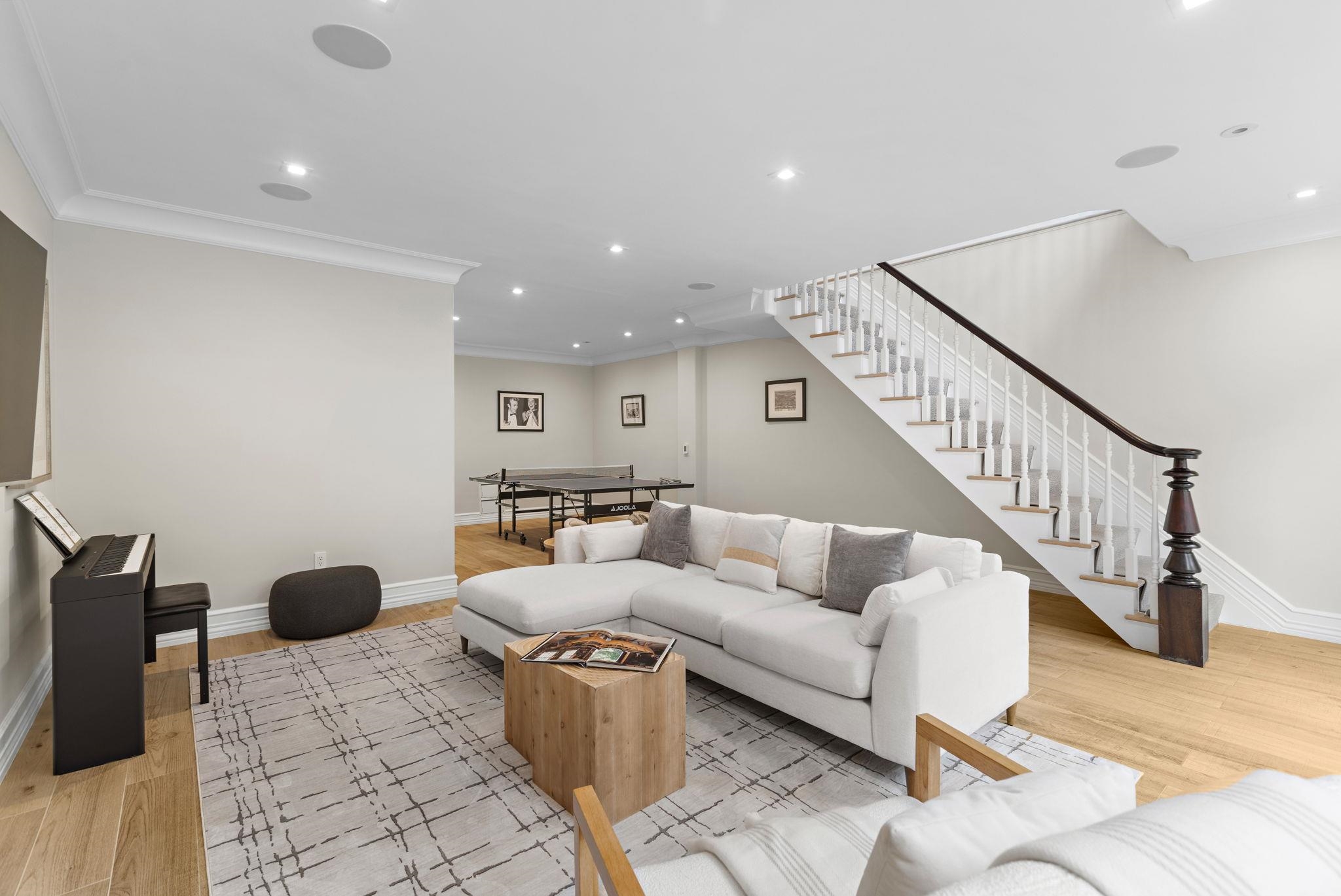 110 PARK AVE Unit: 1