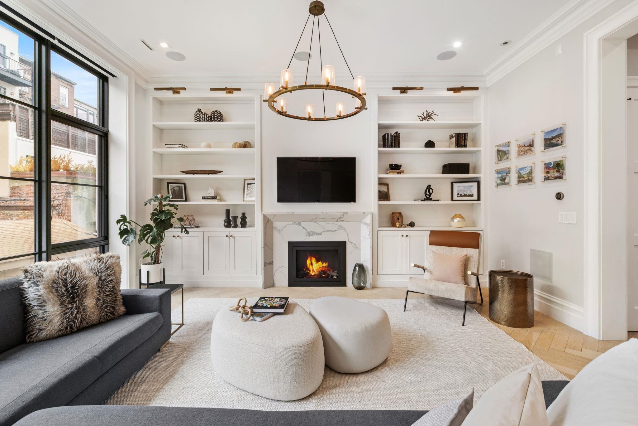 110 PARK AVE Unit: 1