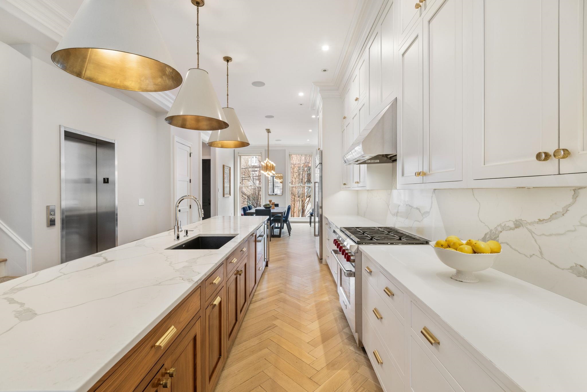 110 PARK AVE Unit: 1