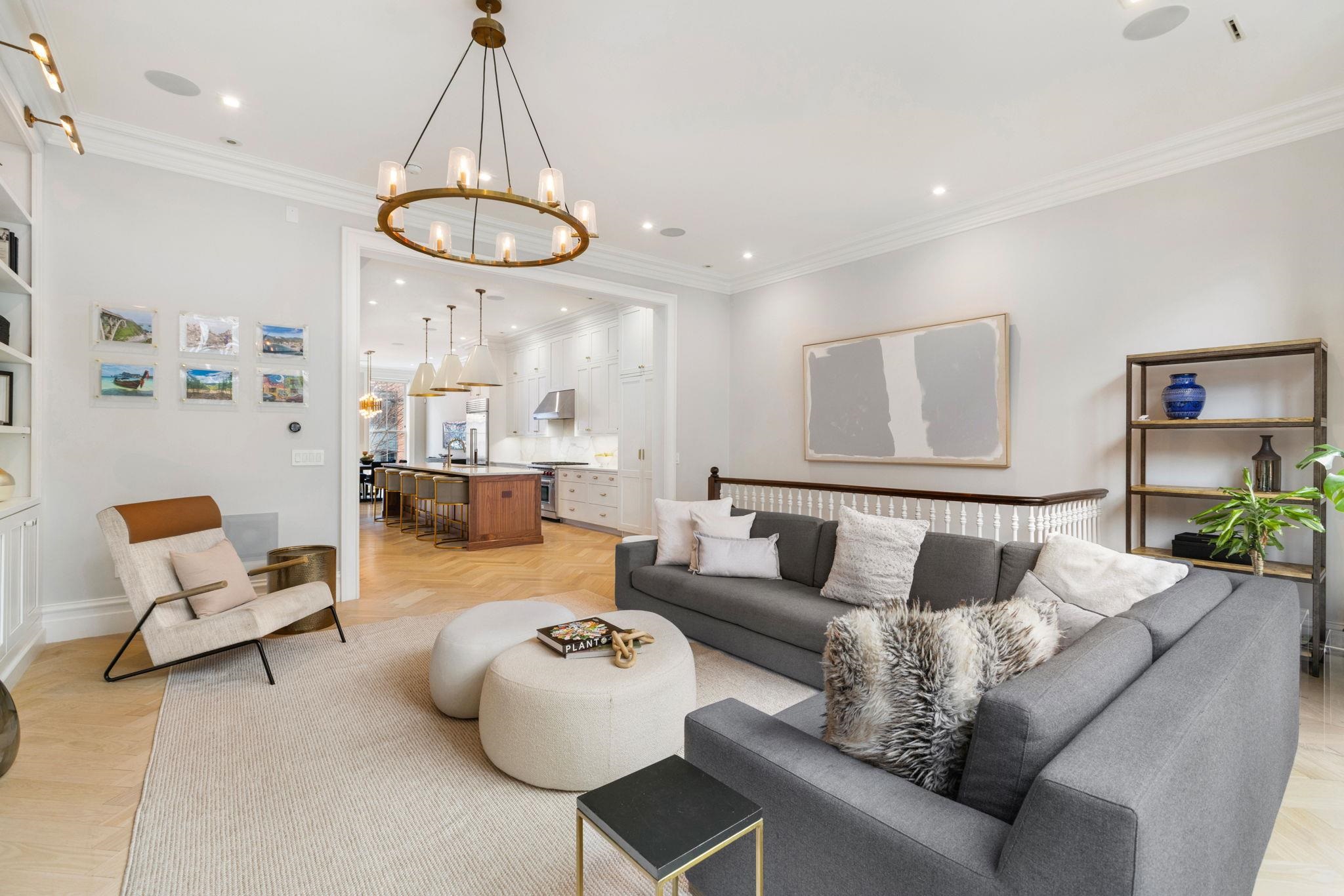 110 PARK AVE Unit: 1