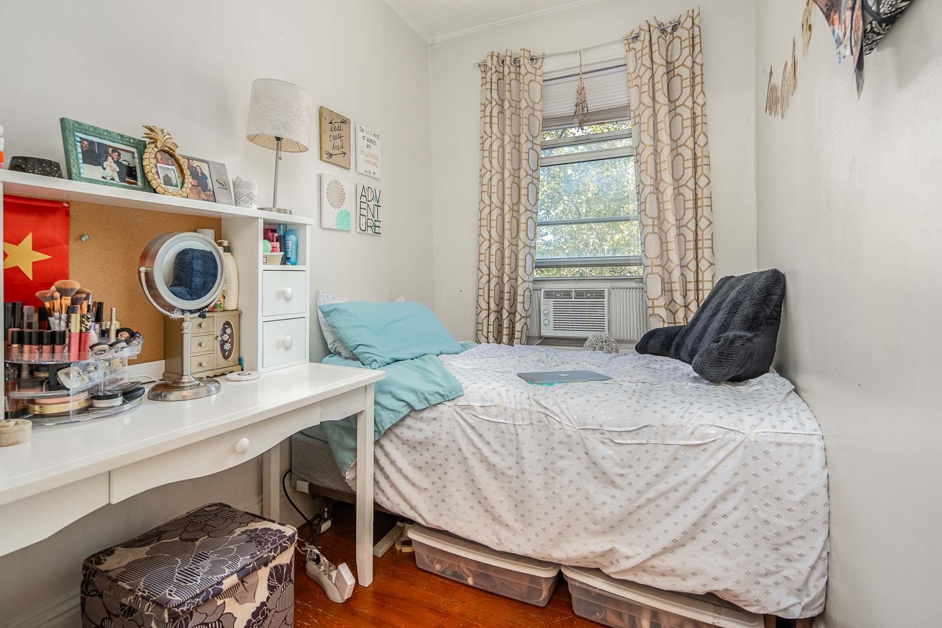 710 BLOOMFIELD ST Unit: 3