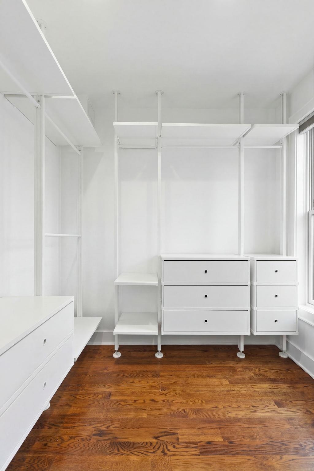 1107 WILLOW AVE Unit: 3