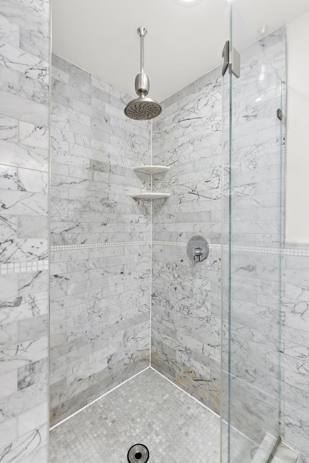 1107 WILLOW AVE Unit: 3
