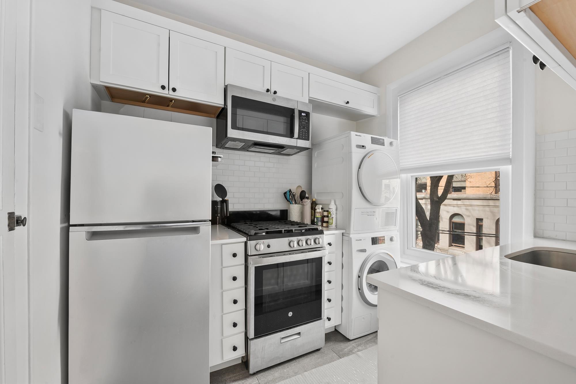 507 PARK AVE Unit: 3