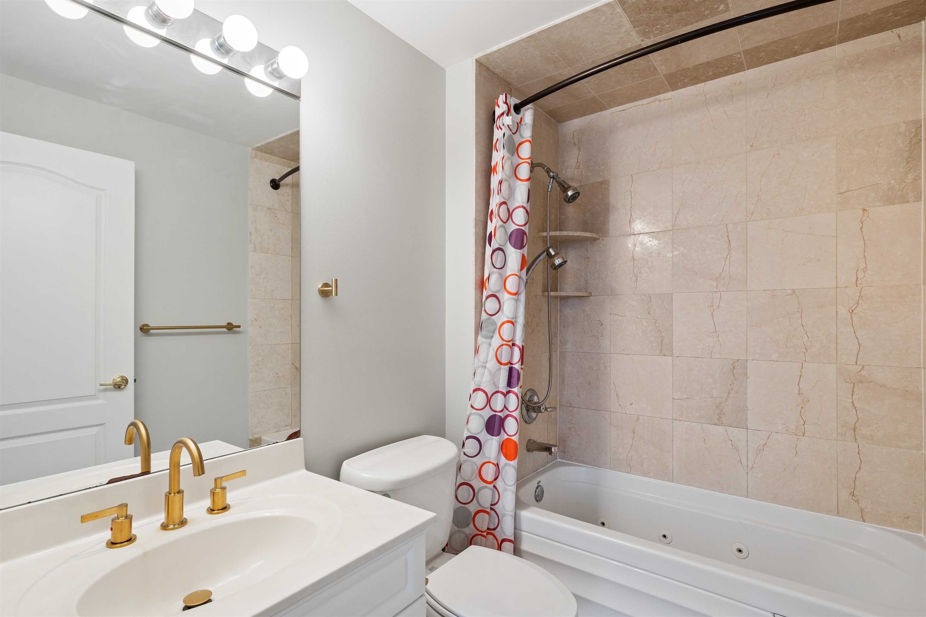 415 NEWARK ST Unit: 6C