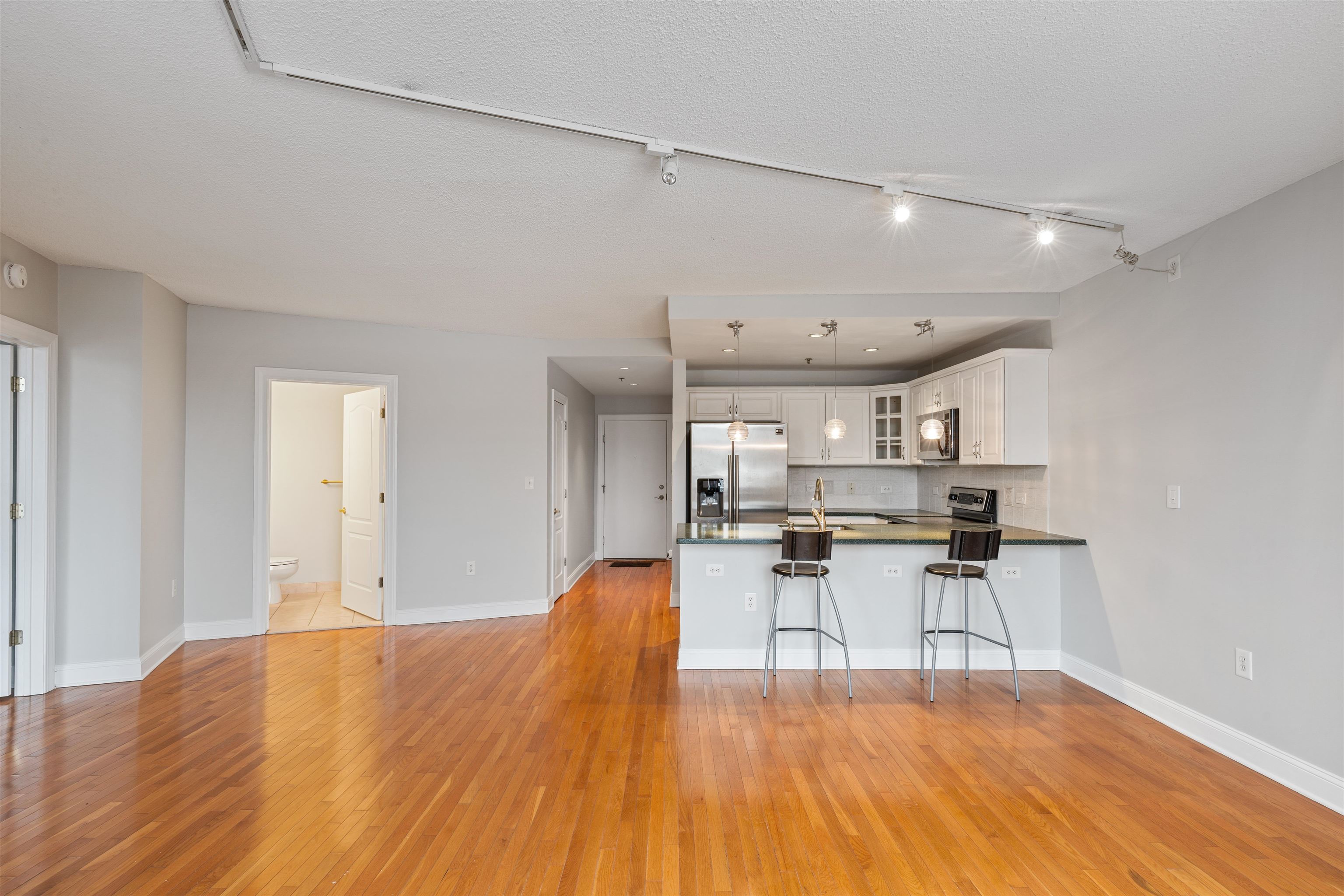415 NEWARK ST Unit: 6C