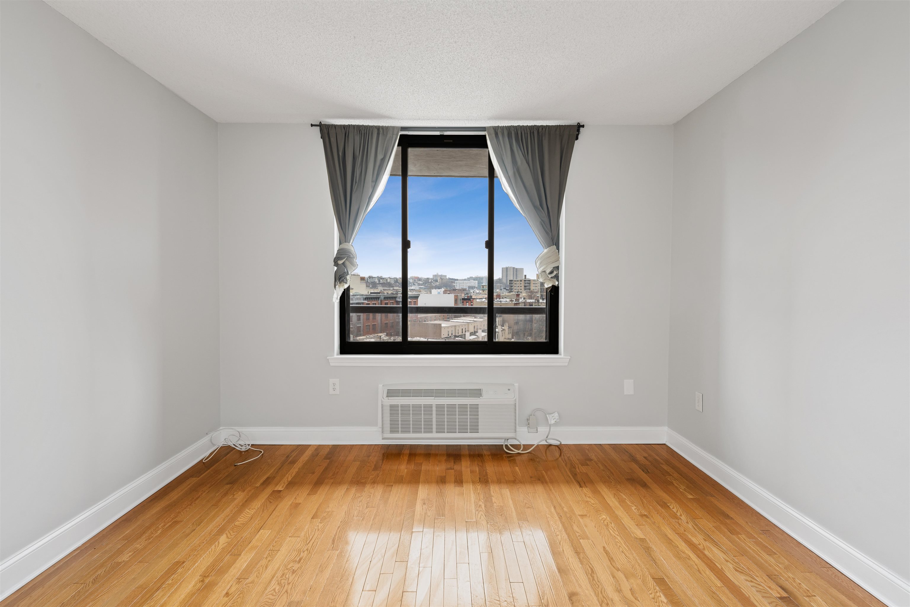 415 NEWARK ST Unit: 6C