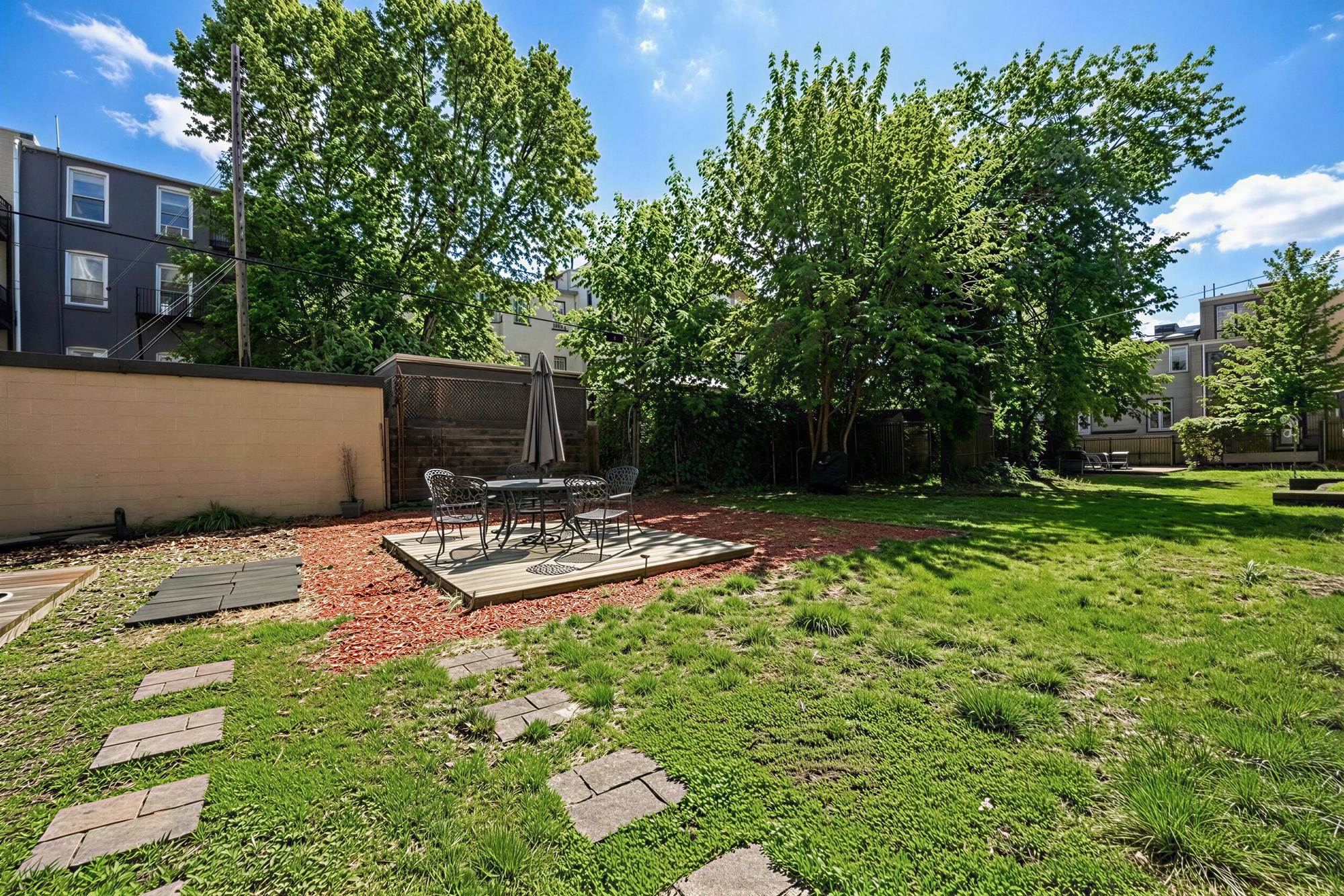 813 PARK AVE Unit: 2