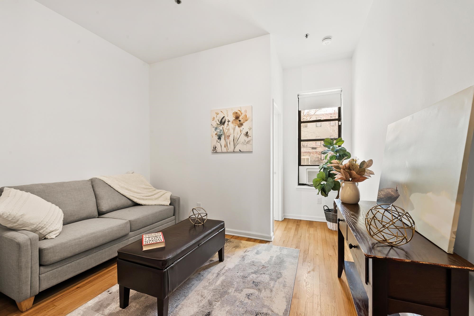 813 PARK AVE Unit: 2
