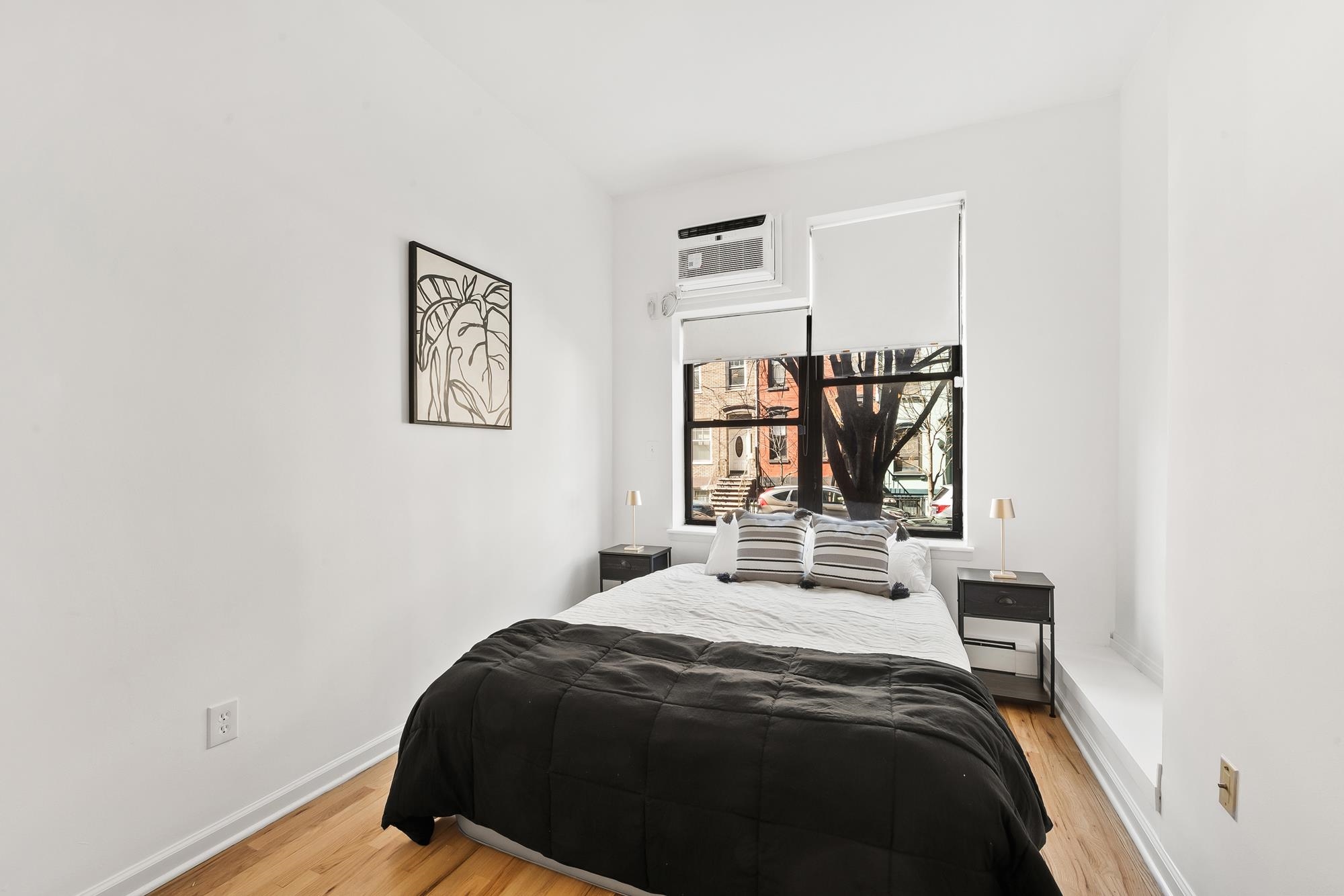 813 PARK AVE Unit: 2