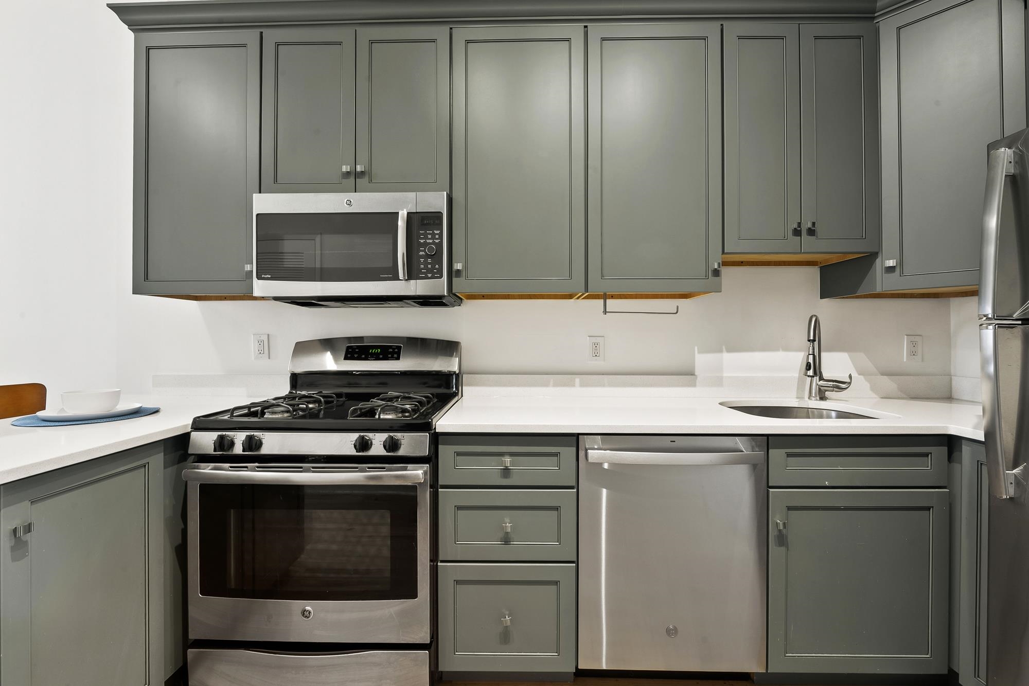 813 PARK AVE Unit: 2