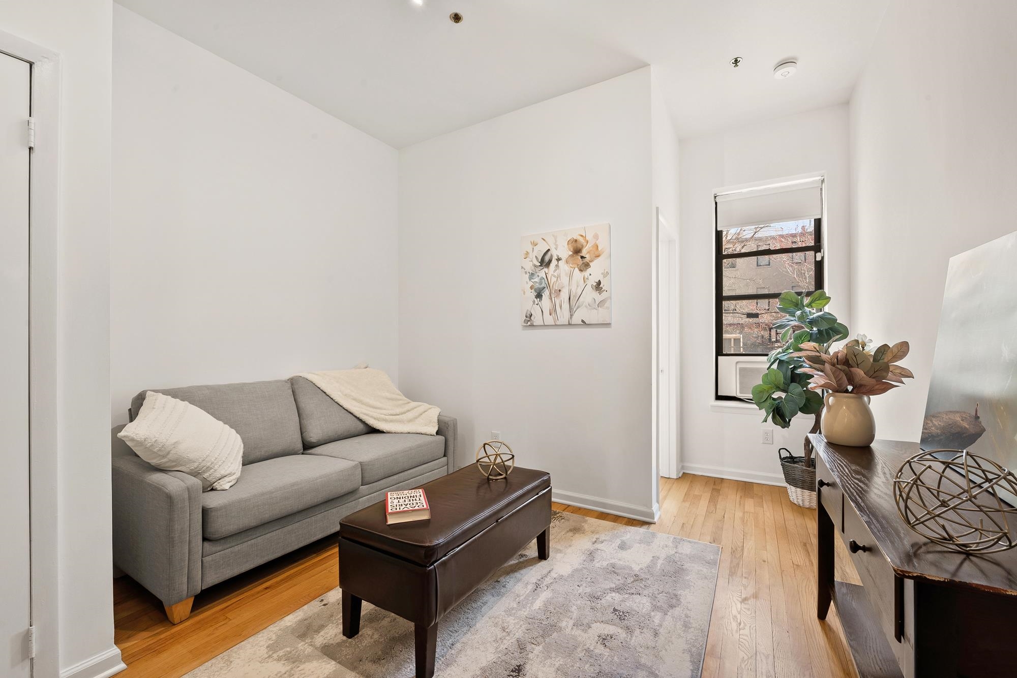 813 PARK AVE Unit: 2