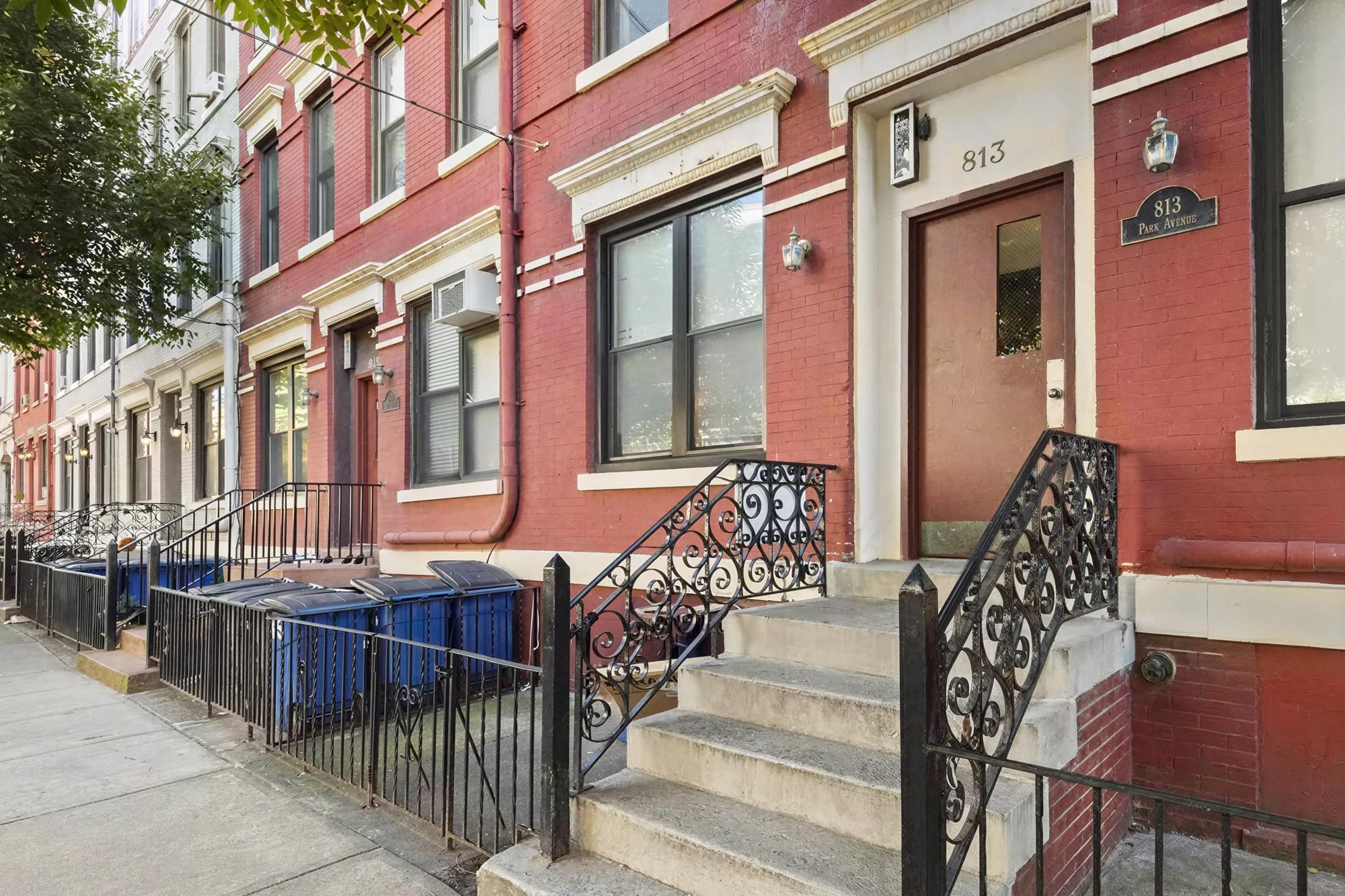 813 PARK AVE Unit: 2