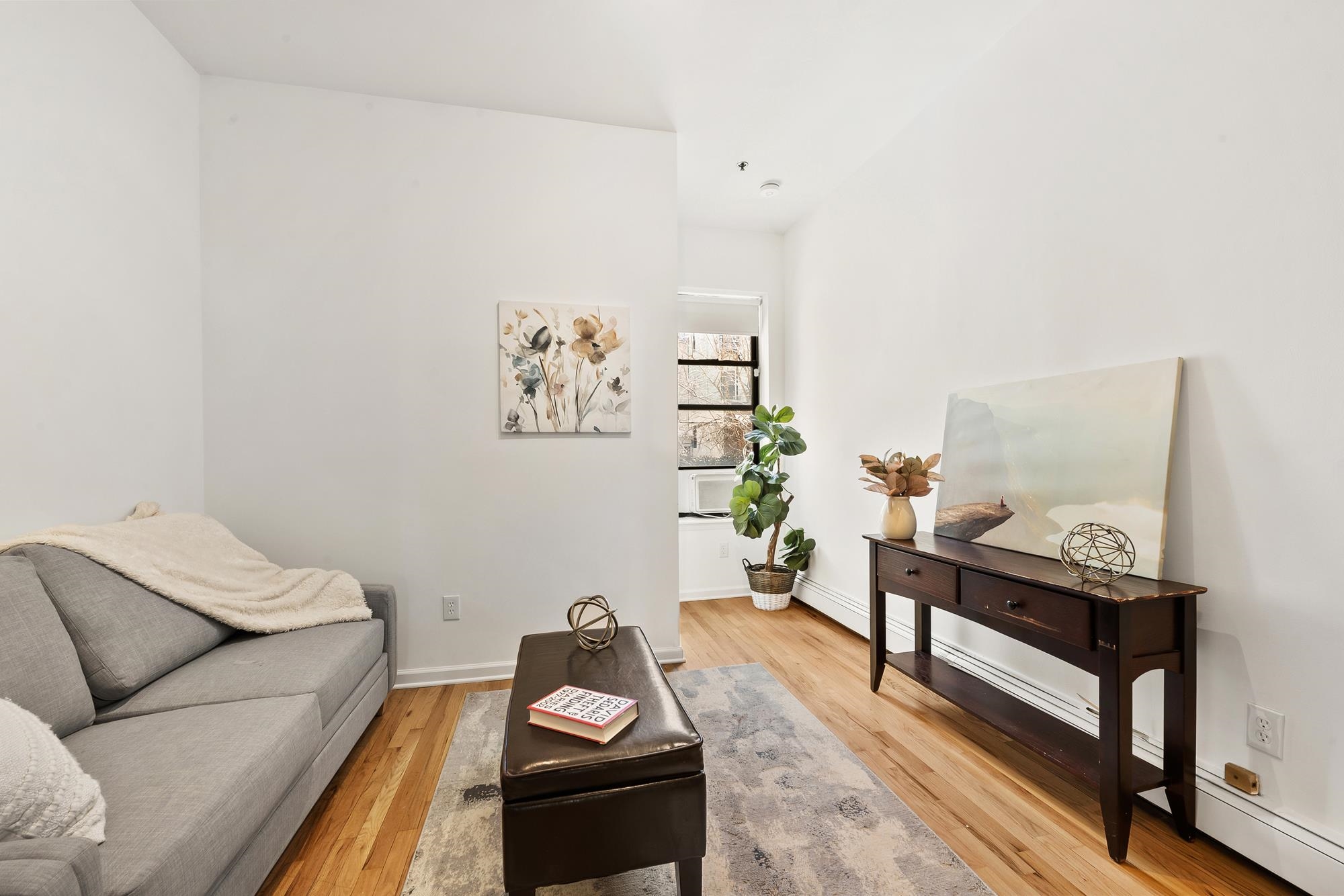 813 PARK AVE Unit: 2