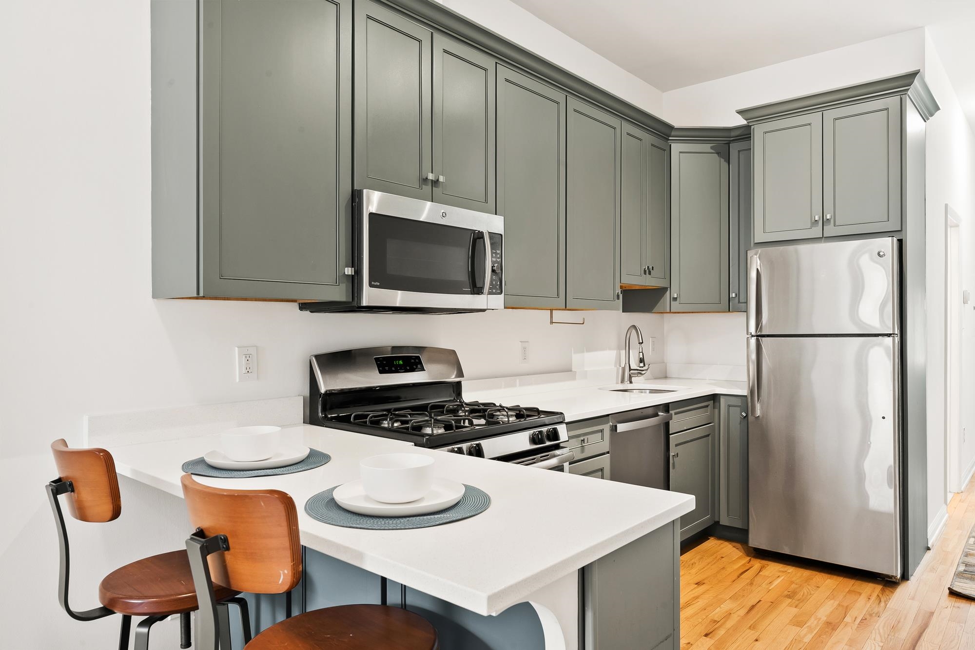 813 PARK AVE Unit: 2