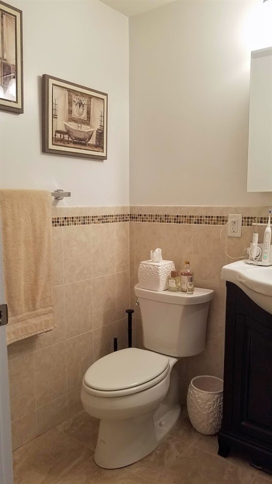 525 ADAMS ST Unit: 4L