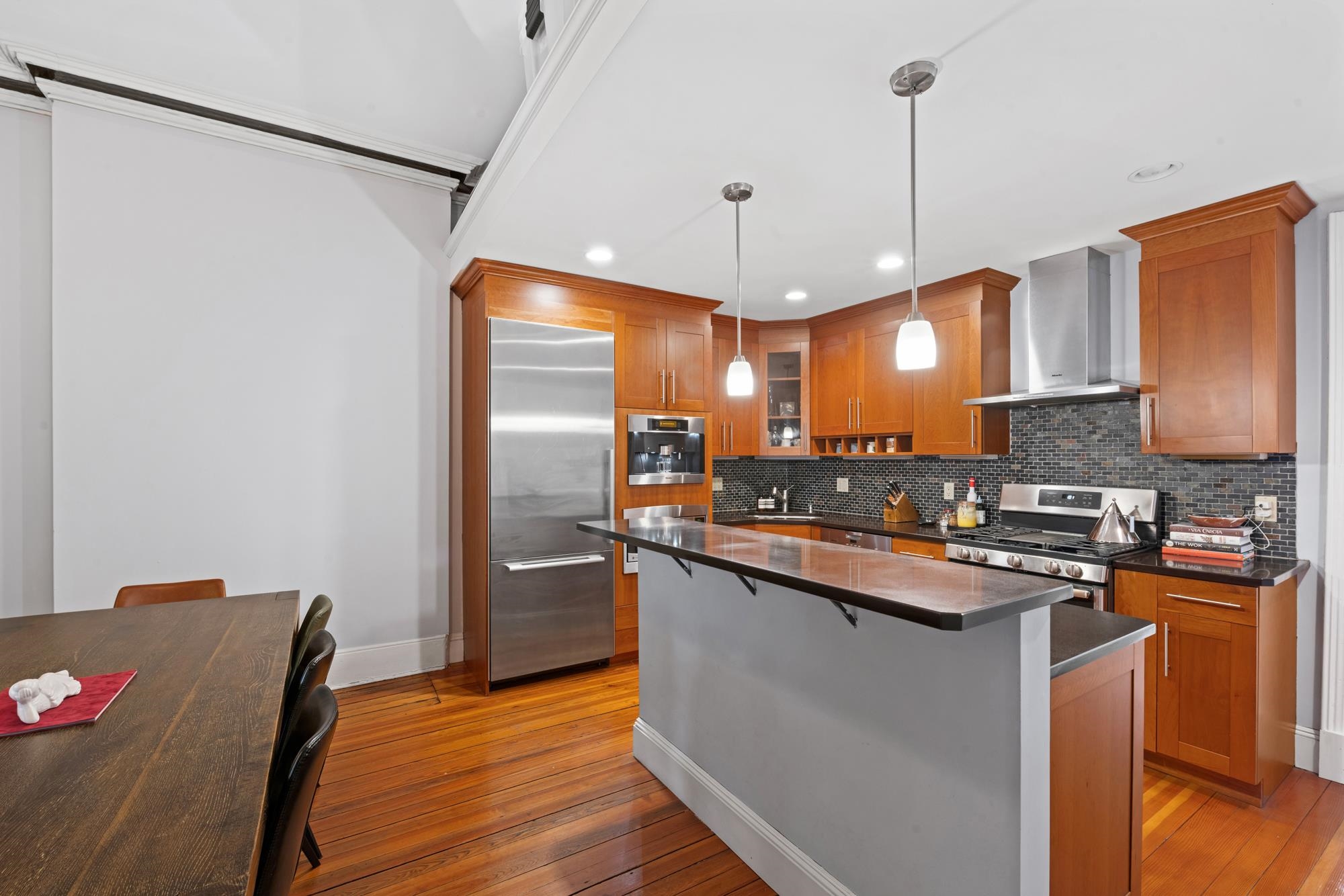 209 WASHINGTON ST Unit: 3