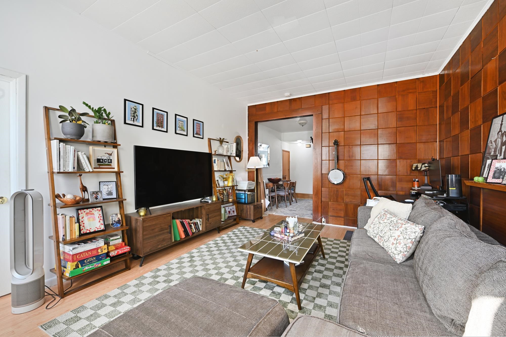 902 PARK AVE Unit: 3