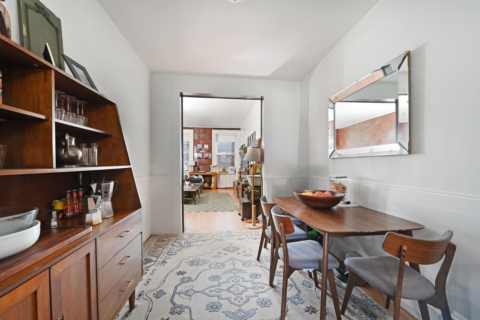 902 PARK AVE Unit: 3