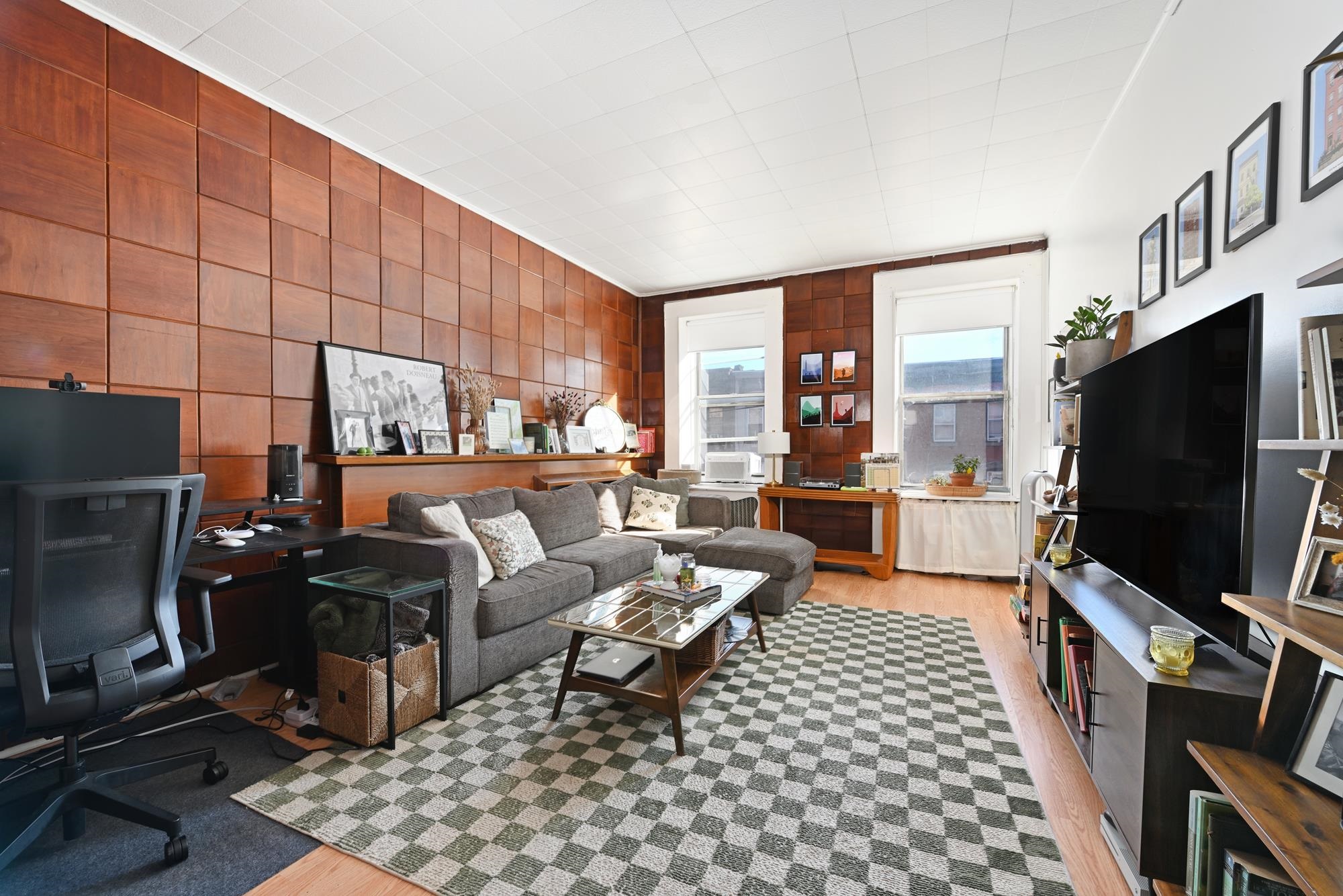 902 PARK AVE Unit: 3