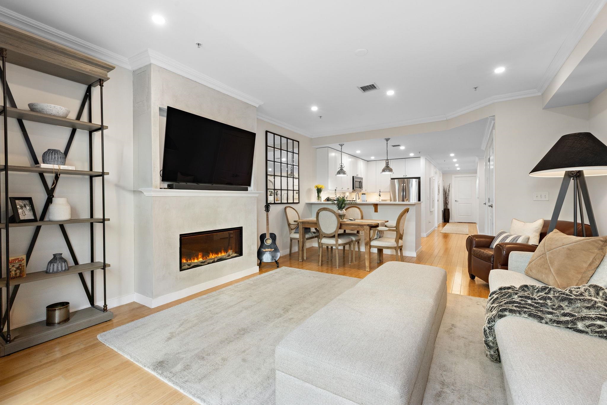 1325 ADAMS ST Unit: 201