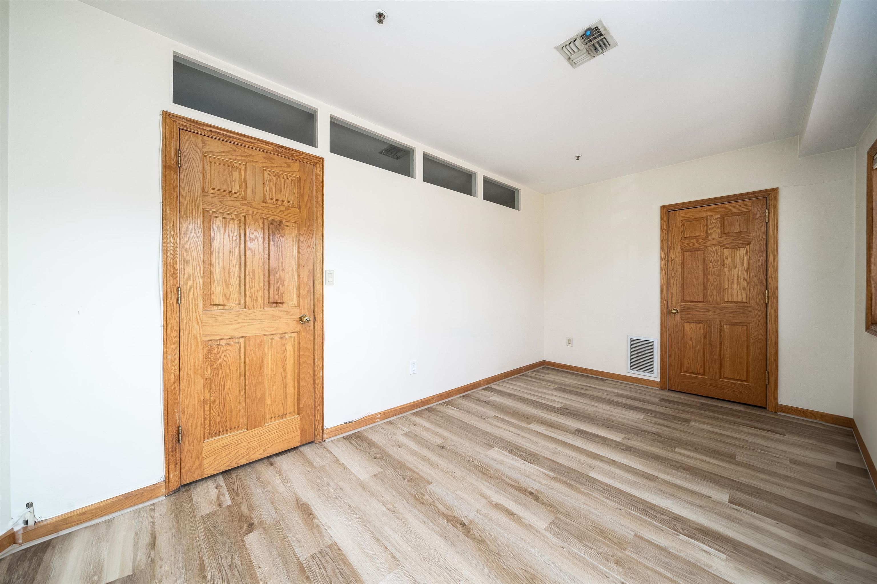 72 PARK AVE Unit: 2D