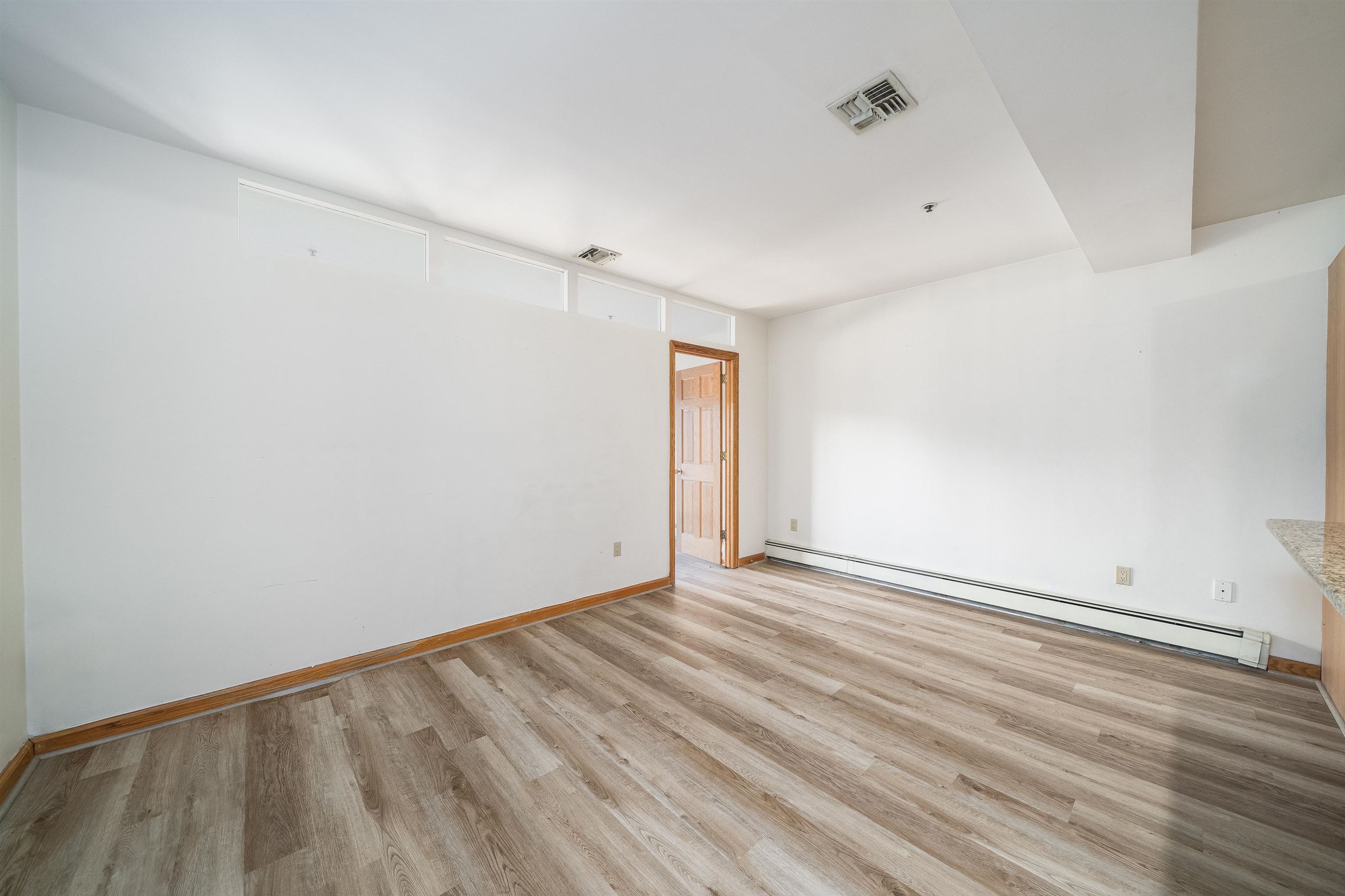 72 PARK AVE Unit: 2D