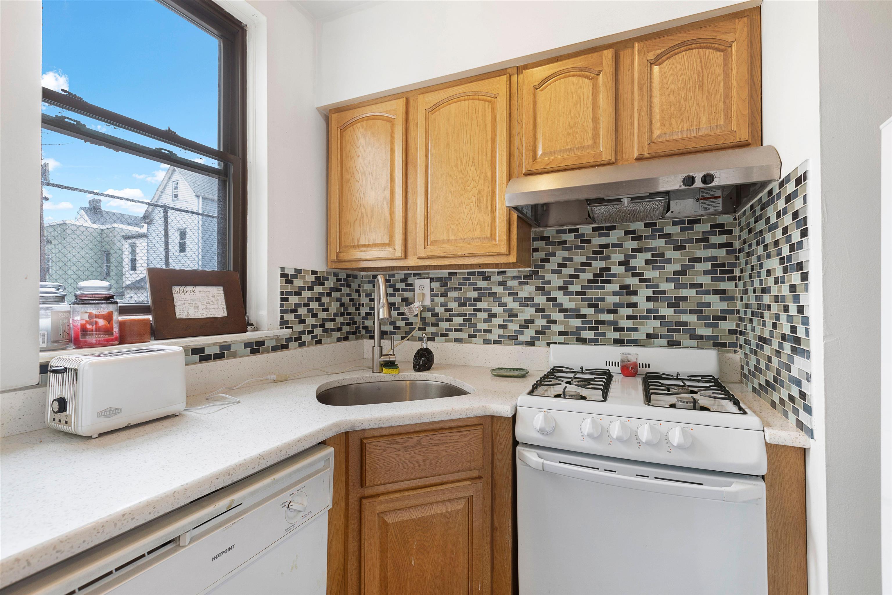 2787 KENNEDY BLVD Unit: 108