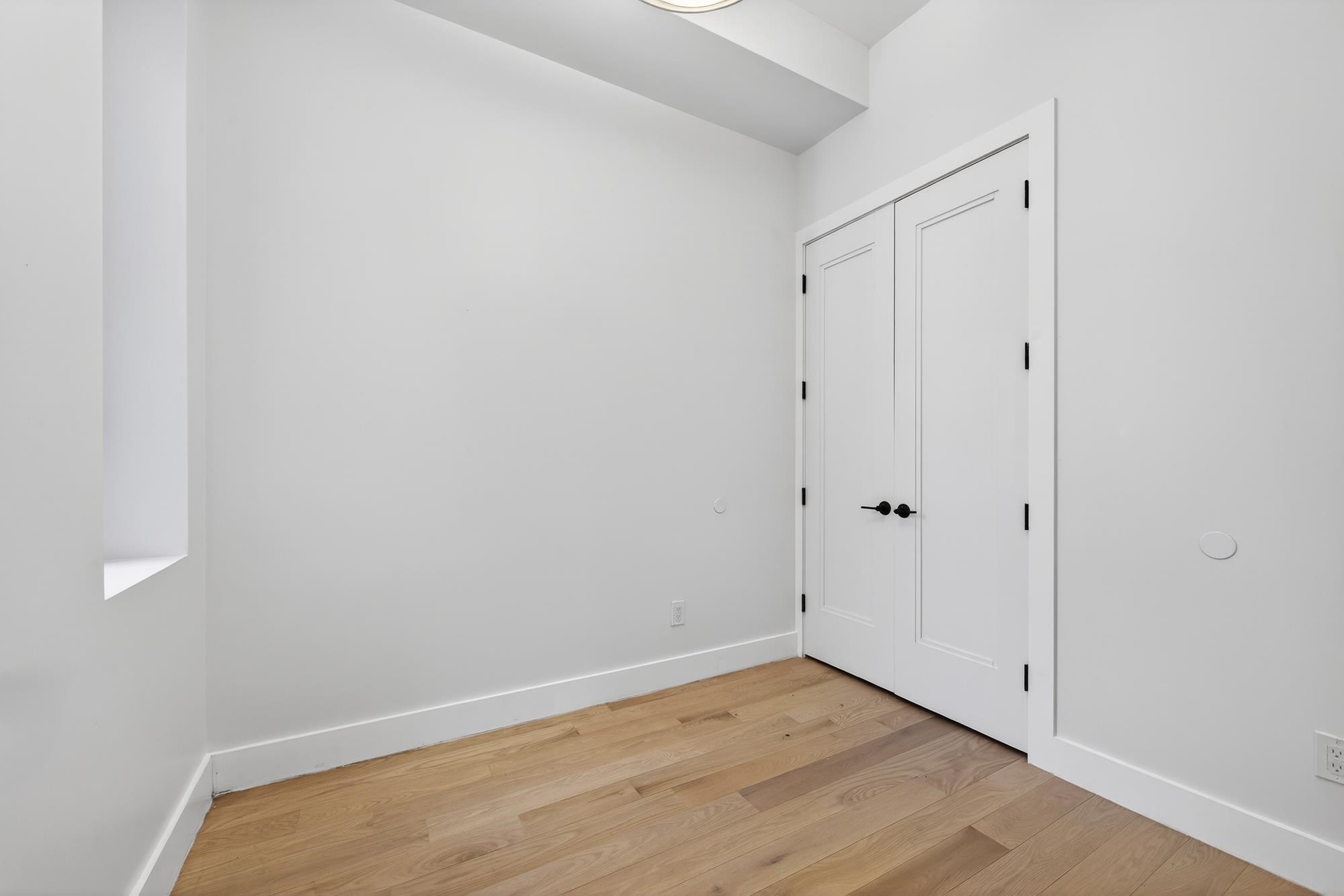 20 STORMS AVE Unit: 2