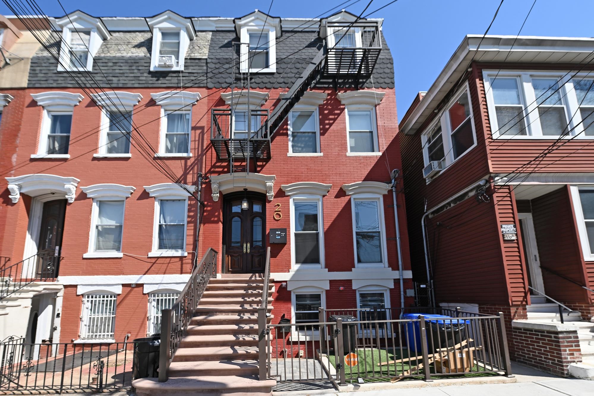 20 STORMS AVE Unit: 2