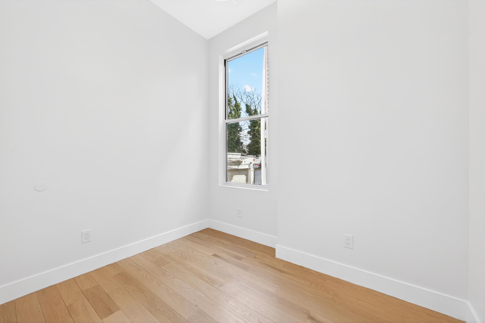 20 STORMS AVE Unit: 2