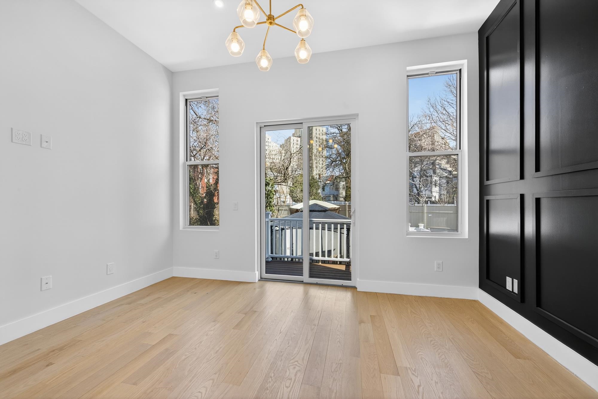 20 STORMS AVE Unit: 2