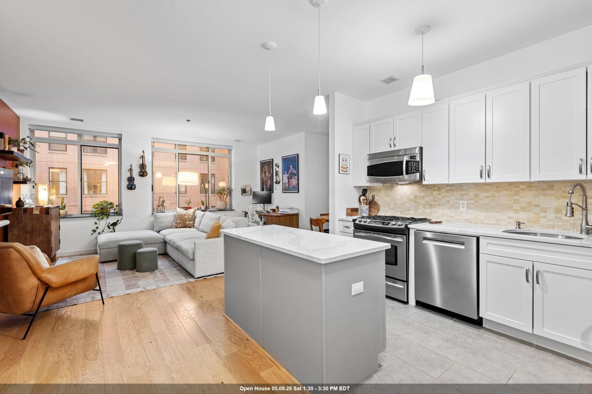 25 MCWILLIAMS PL Unit: 307