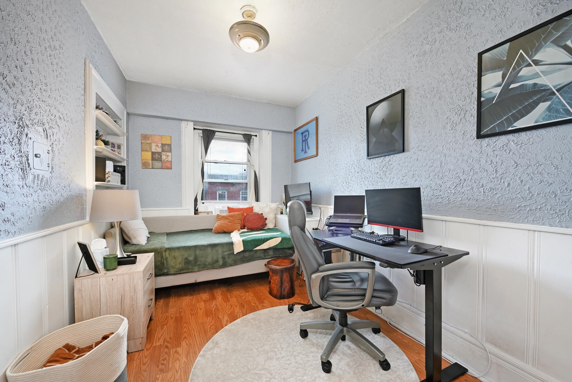 902 PARK AVE Unit: 4