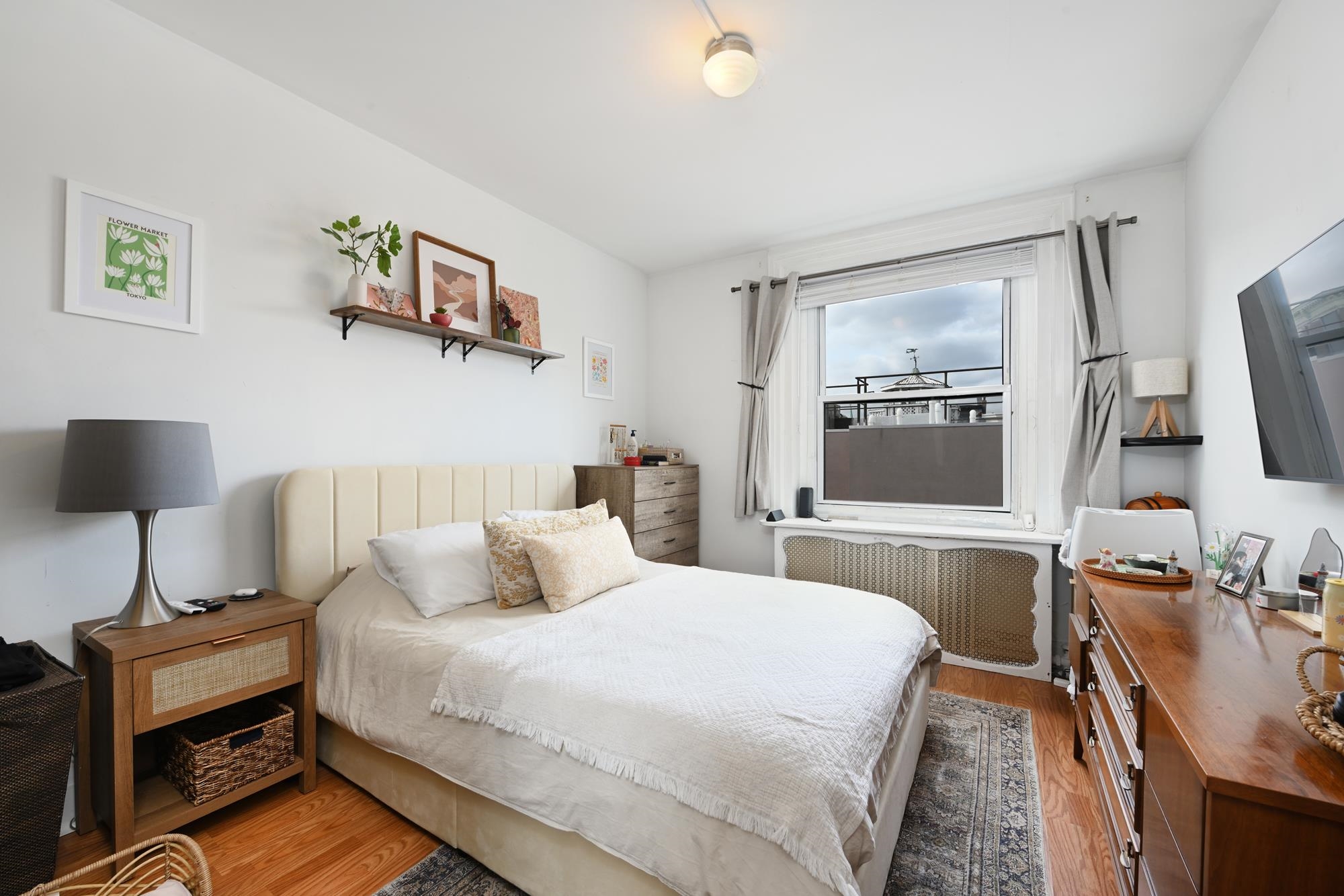 902 PARK AVE Unit: 4