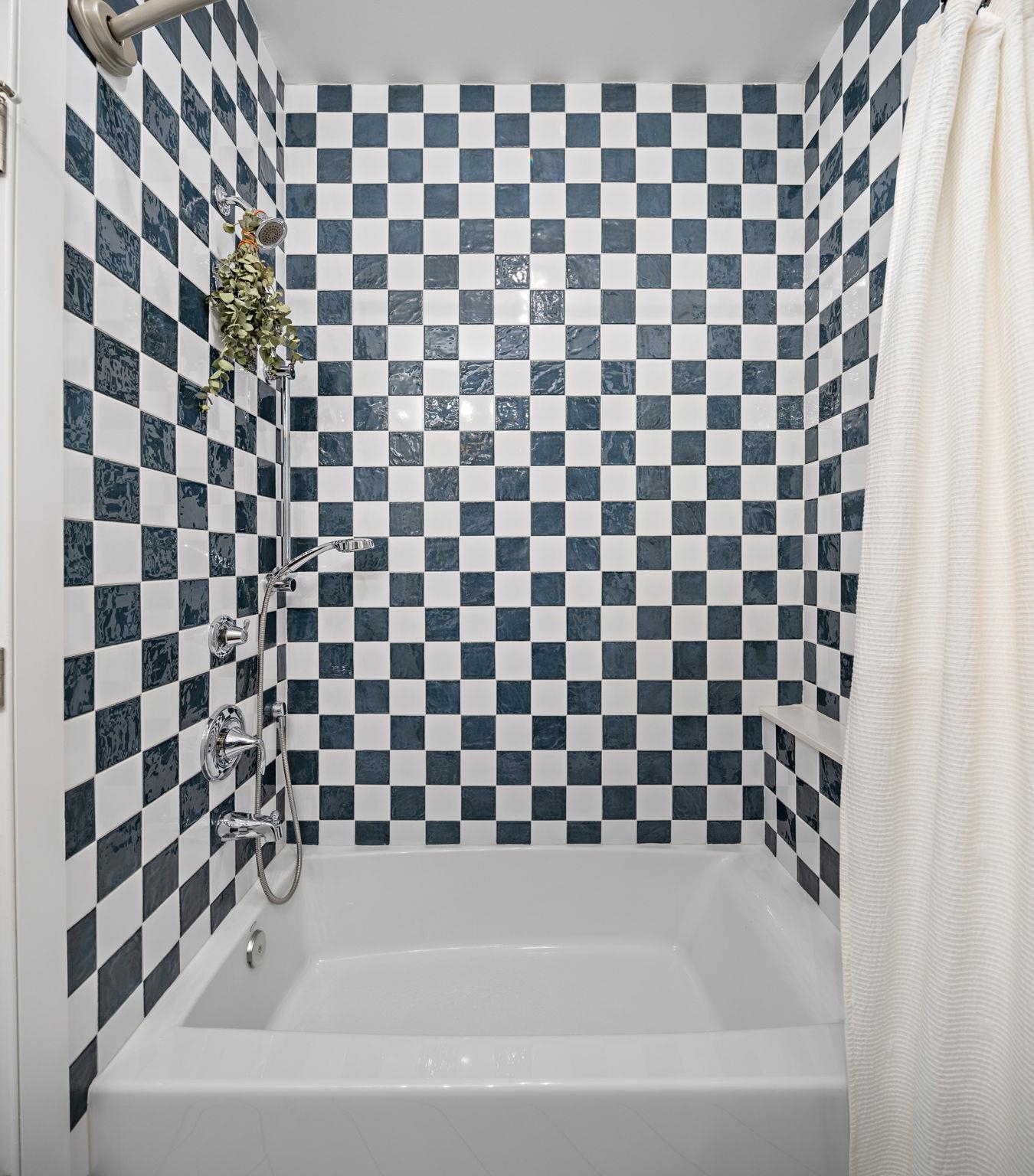 95 THORNE ST Unit: 1