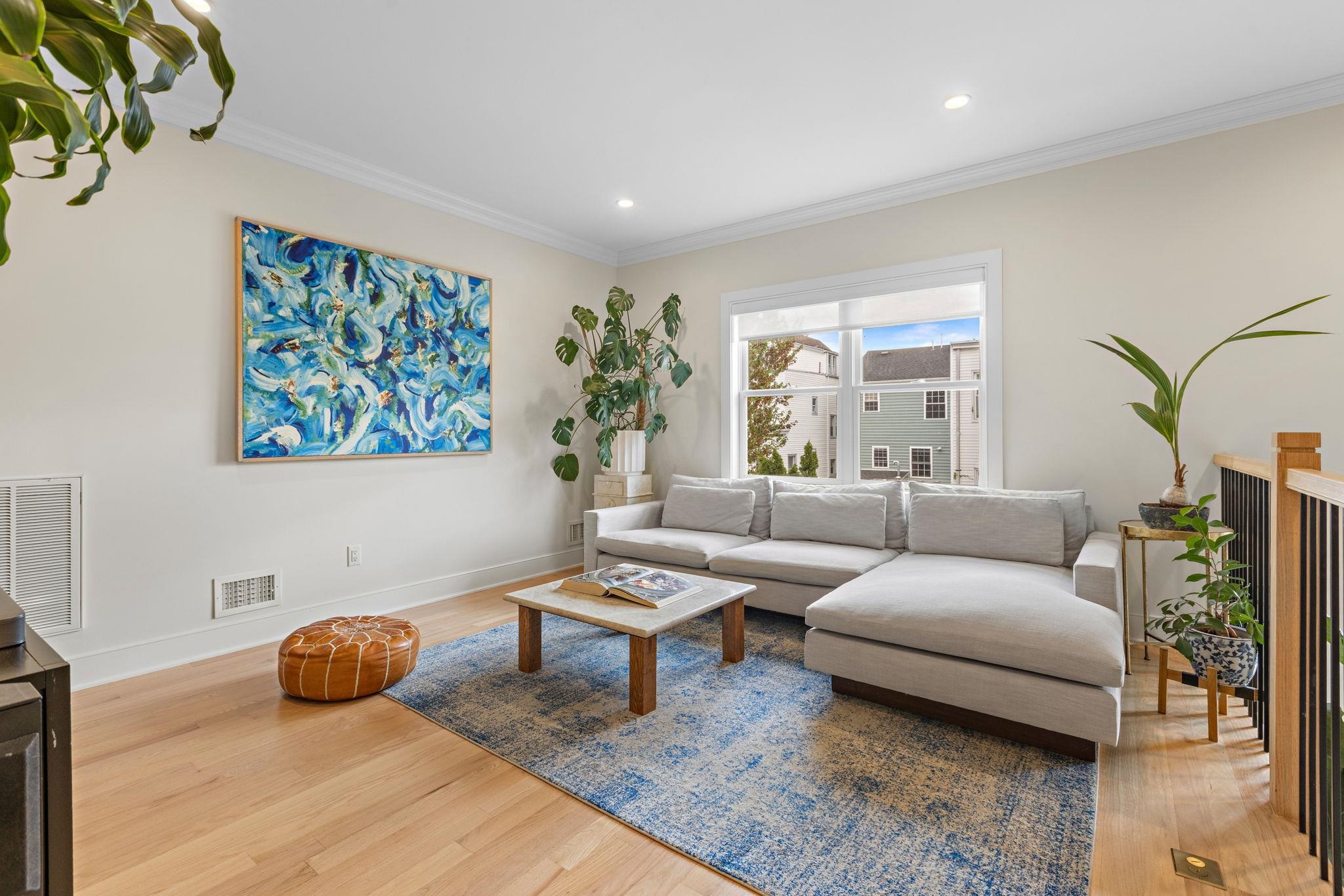 95 THORNE ST Unit: 1