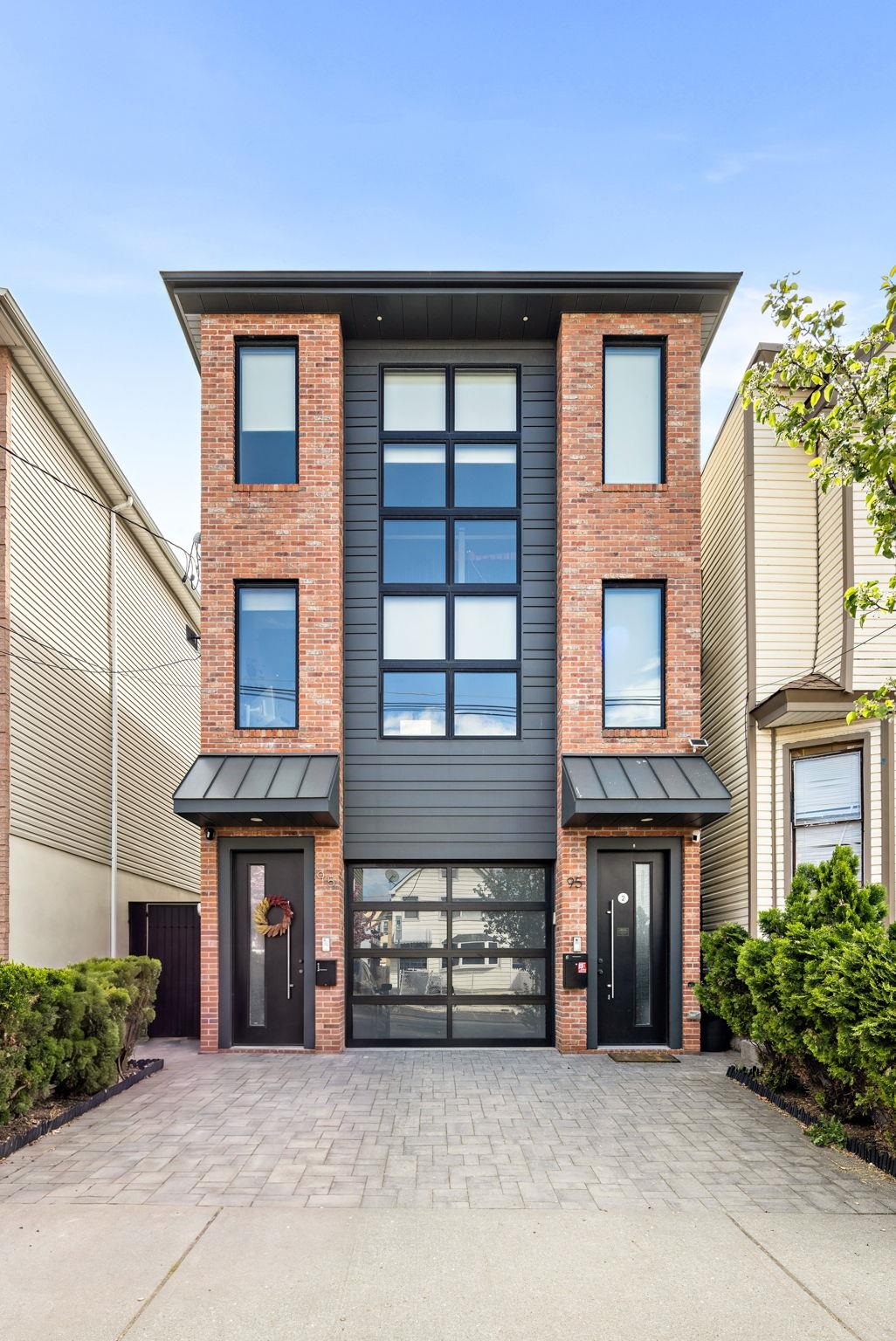 95 THORNE ST Unit: 1